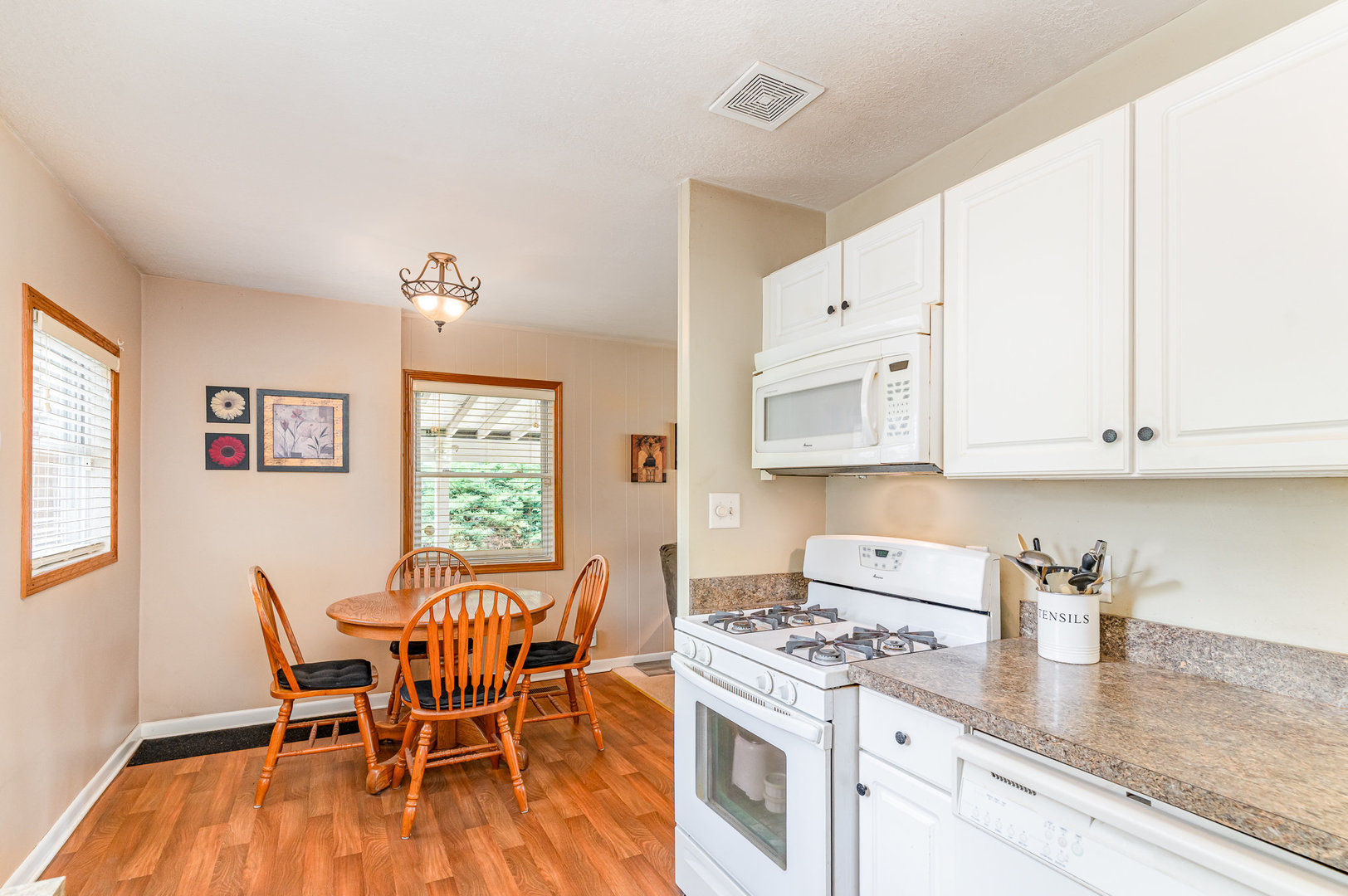 802 Pearson Drive, Joliet, IL 60435