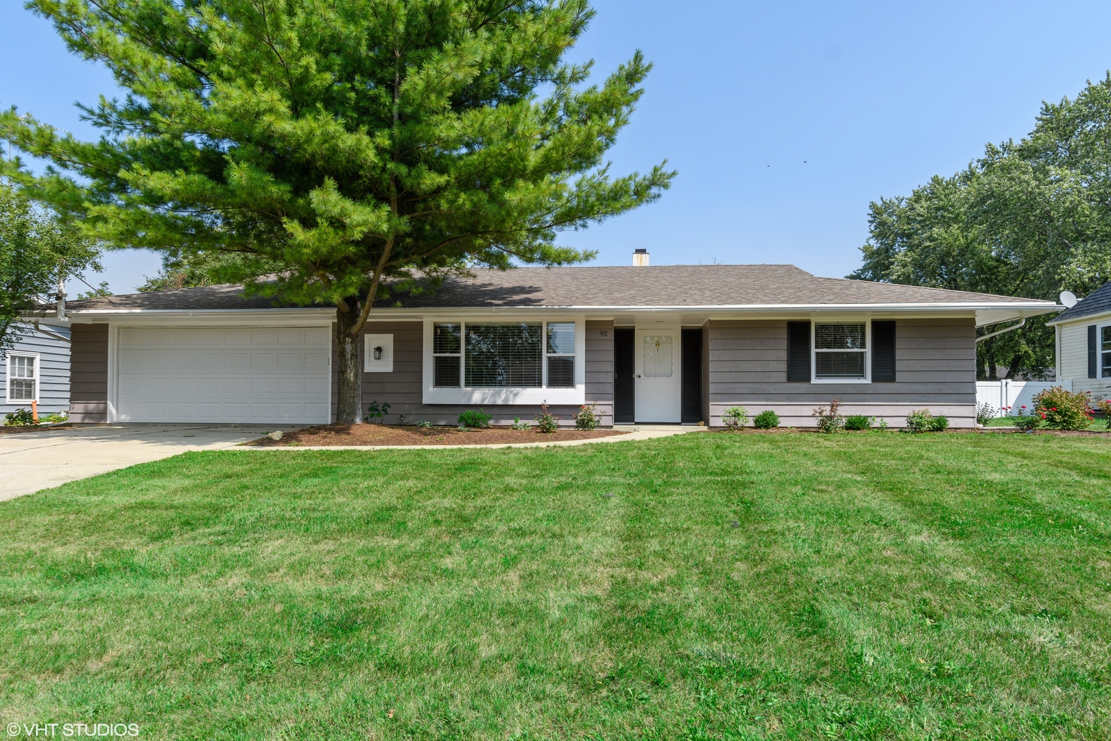 92 CIRCLE DRIVE WEST Drive, Montgomery, IL 60538