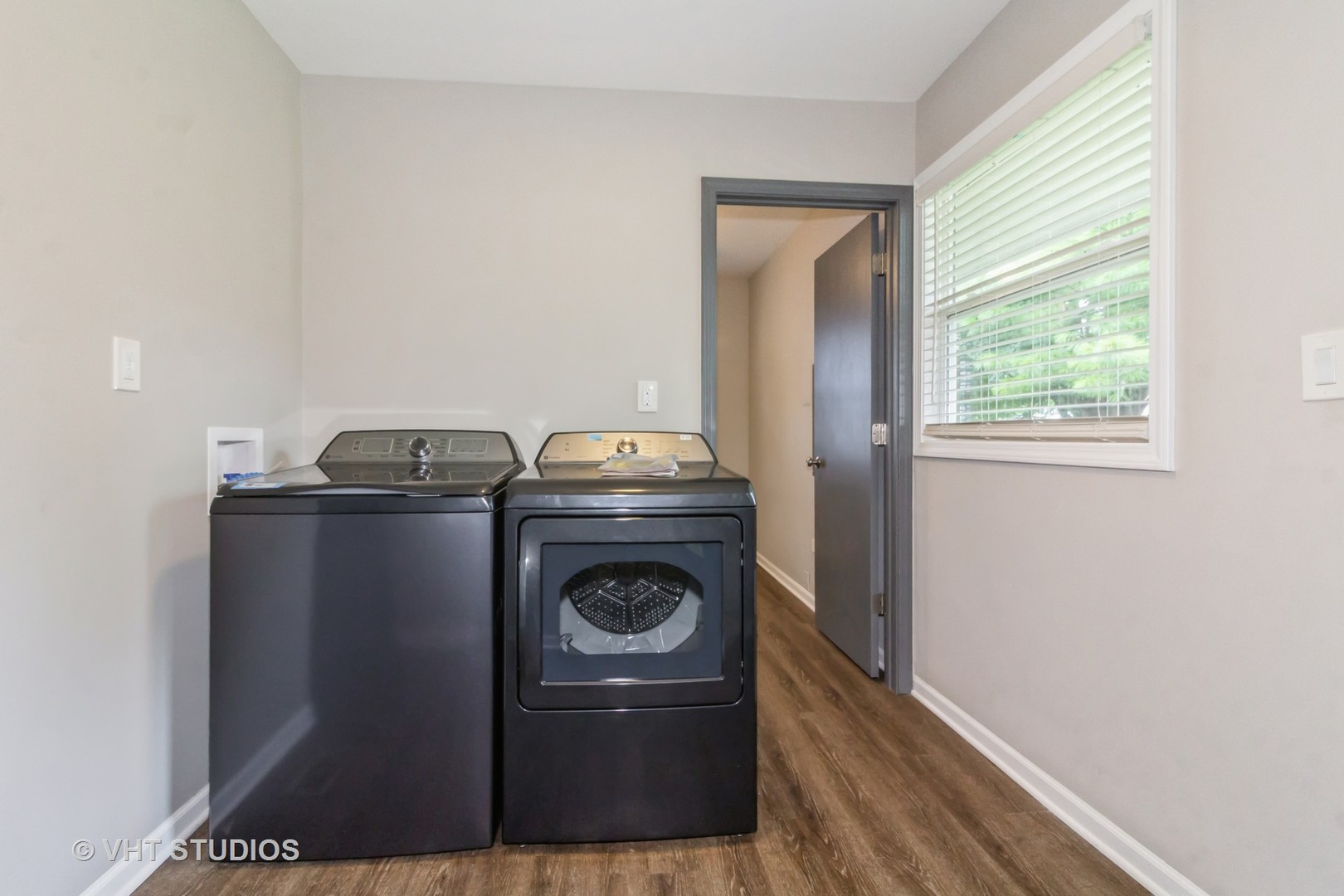 92 CIRCLE DRIVE WEST Drive, Montgomery, IL 60538