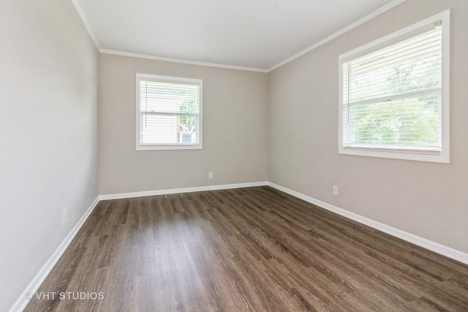 92 CIRCLE DRIVE WEST Drive, Montgomery, IL 60538