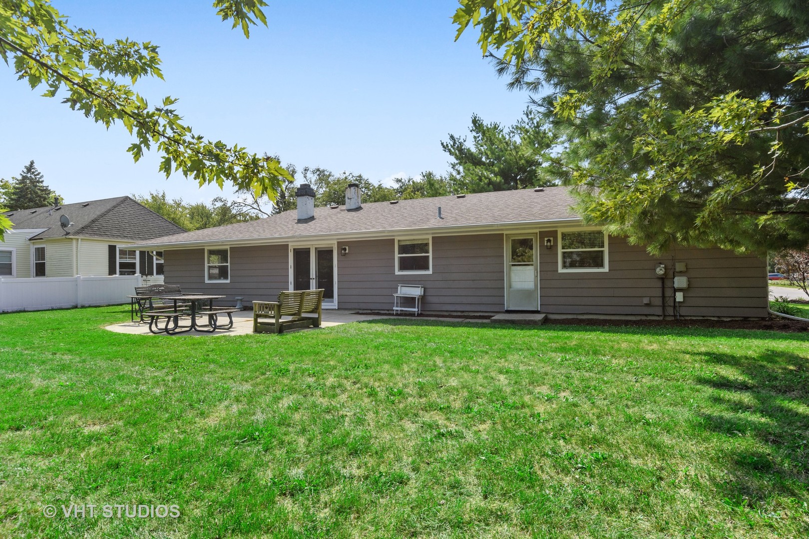 92 CIRCLE DRIVE WEST Drive, Montgomery, IL 60538