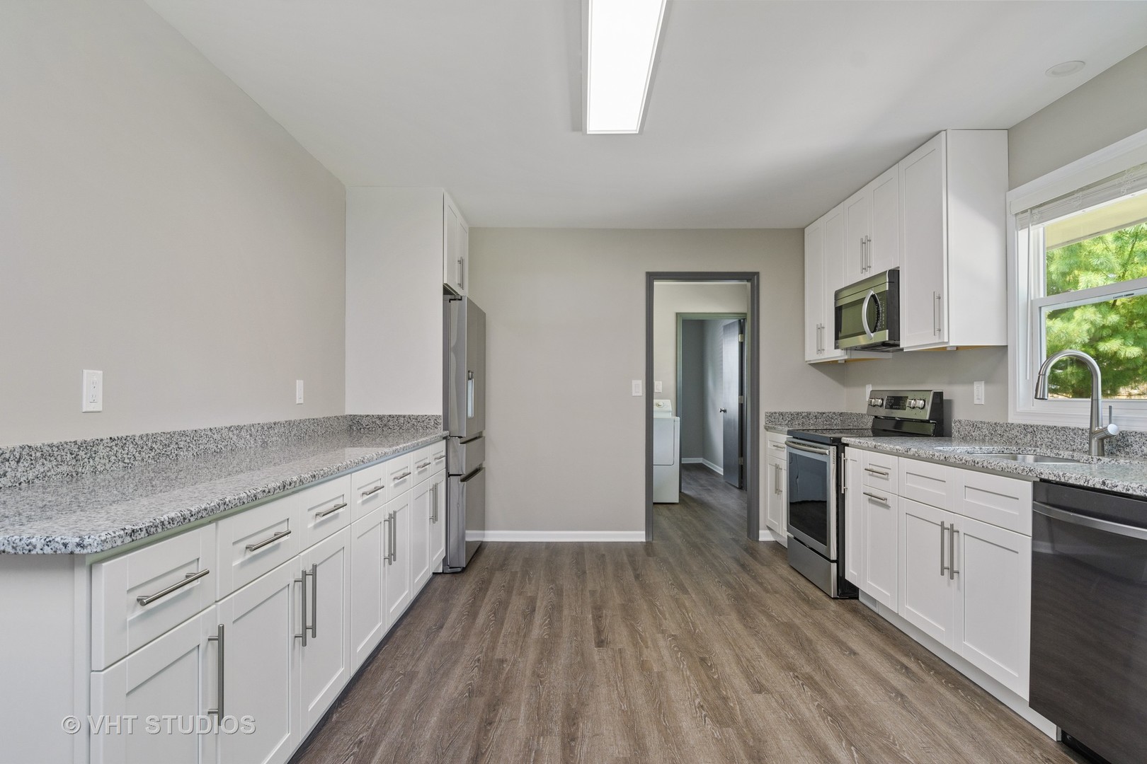 92 CIRCLE DRIVE WEST Drive, Montgomery, IL 60538