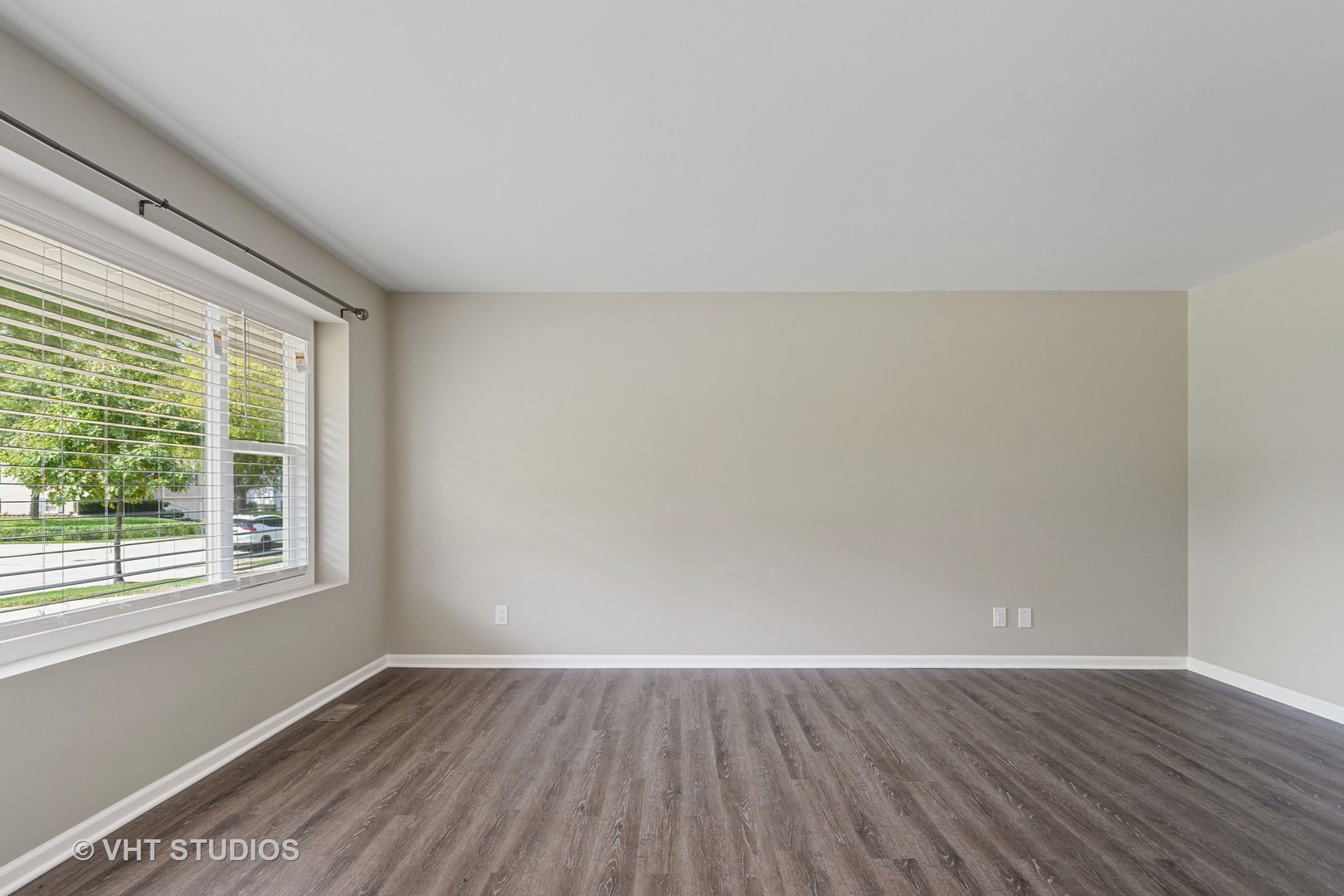 92 CIRCLE DRIVE WEST Drive, Montgomery, IL 60538