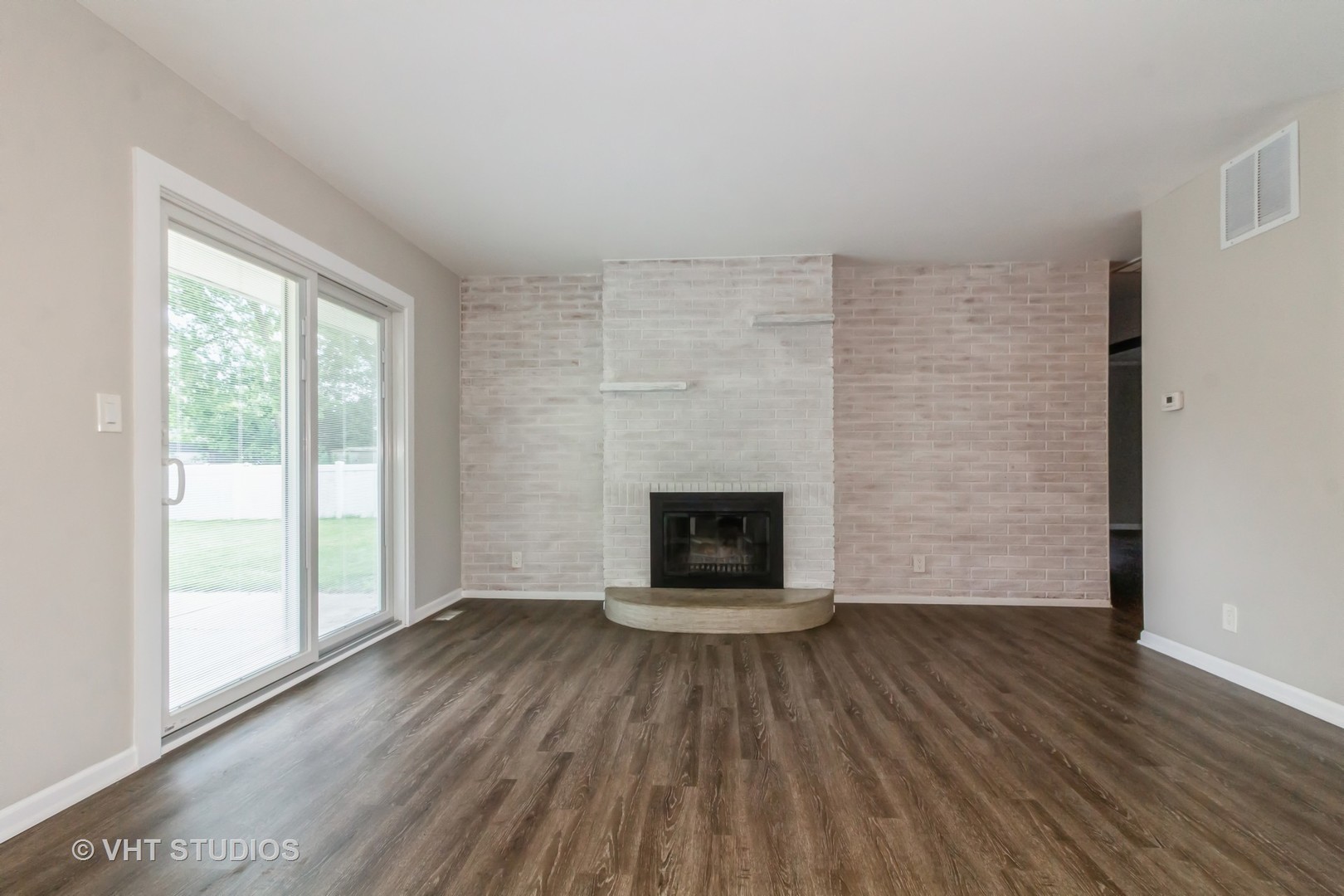 92 CIRCLE DRIVE WEST Drive, Montgomery, IL 60538