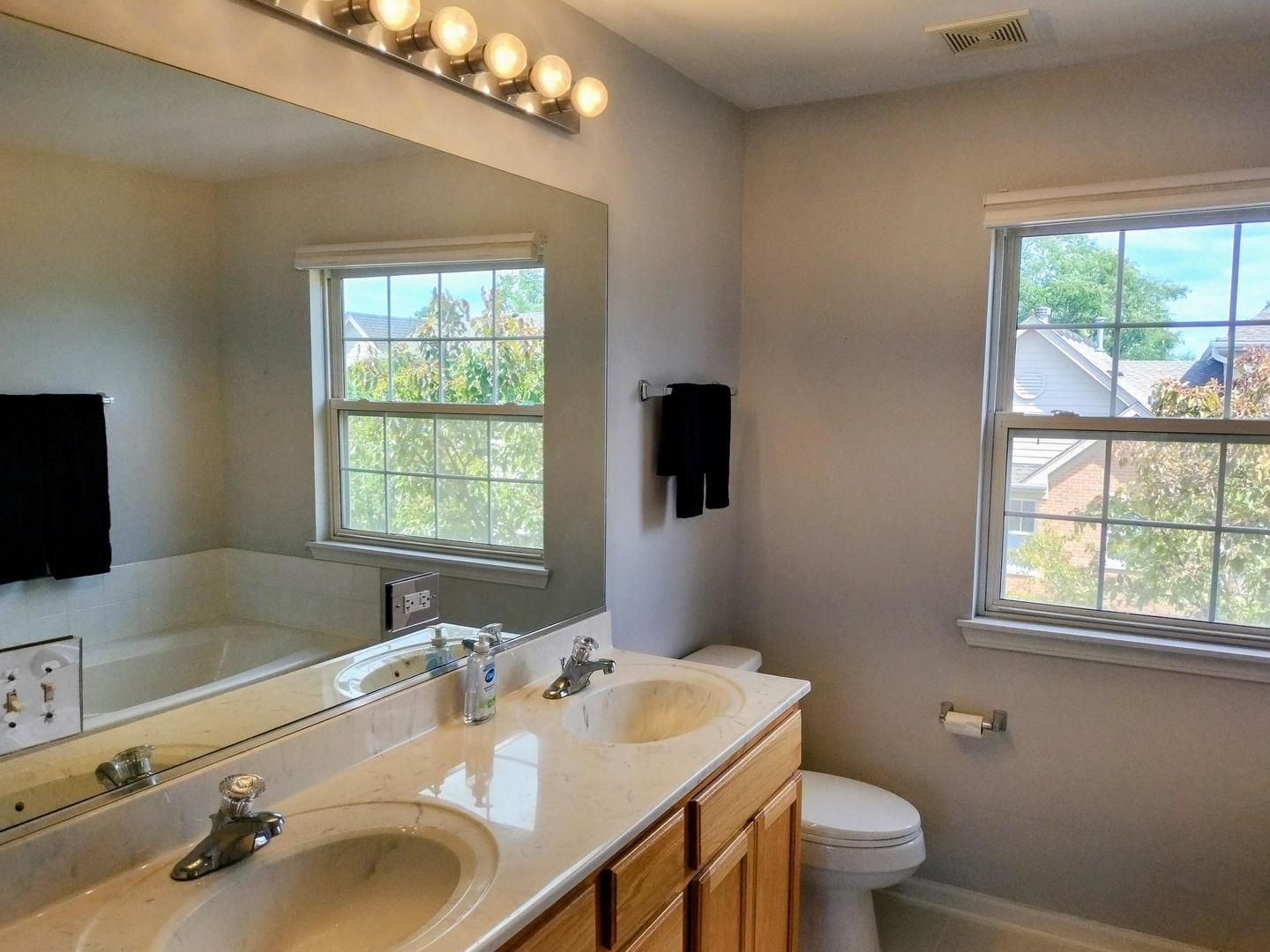 7507 Frontage Road, Skokie, IL 60077