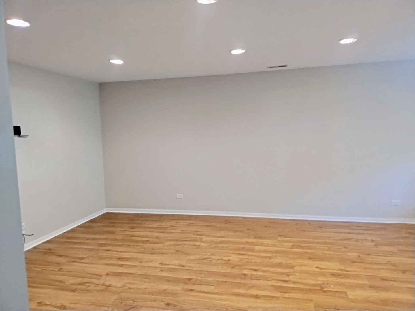 7507 Frontage Road, Skokie, IL 60077