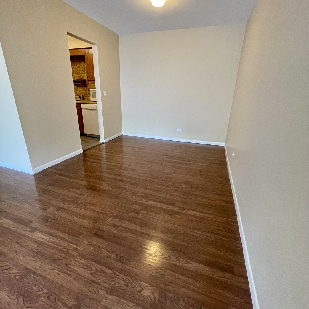 1615 N Milwaukee Avenue #6A, Libertyville, IL 60048