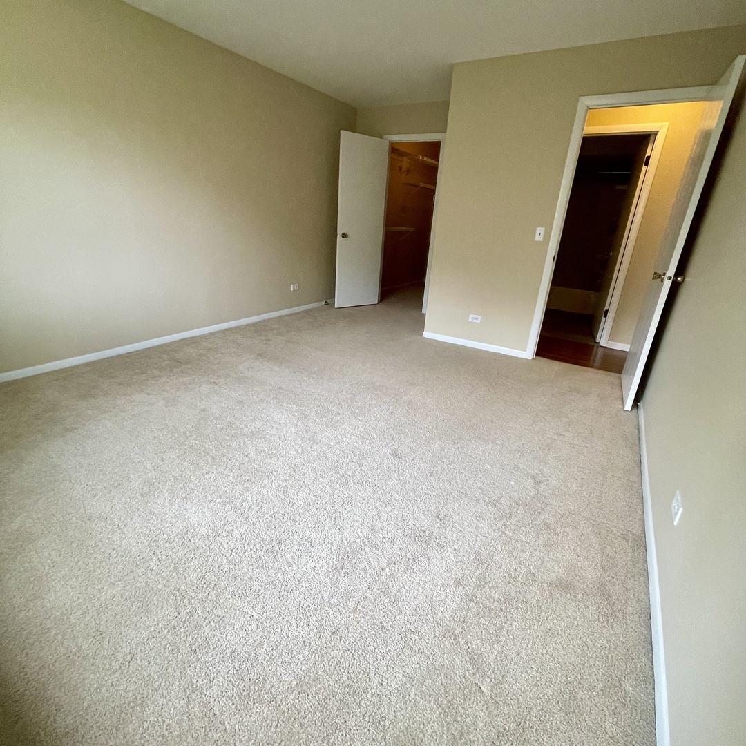 1615 N Milwaukee Avenue #6A, Libertyville, IL 60048