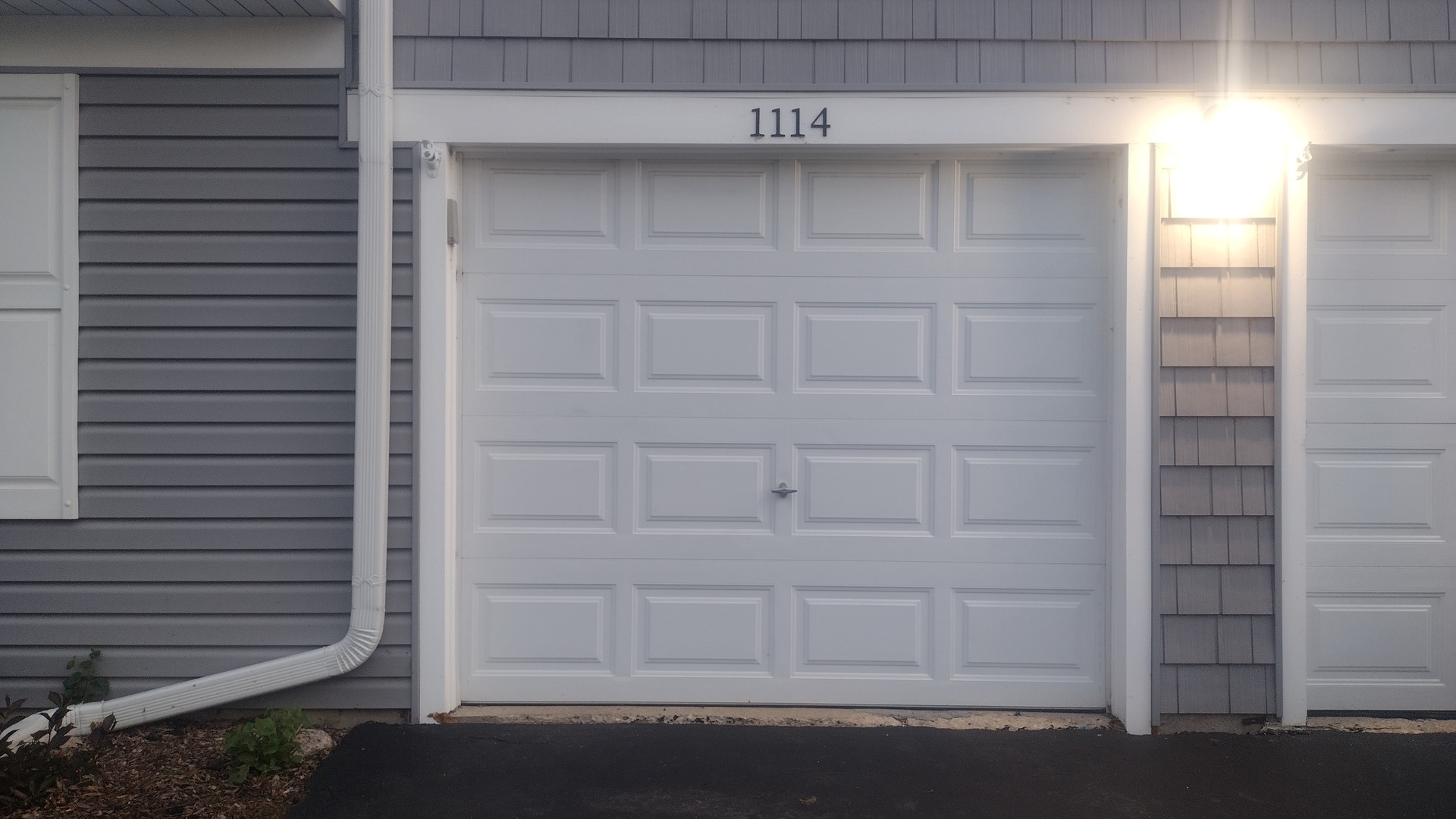 1114 Hampton Harbor, Schaumburg, IL 60193