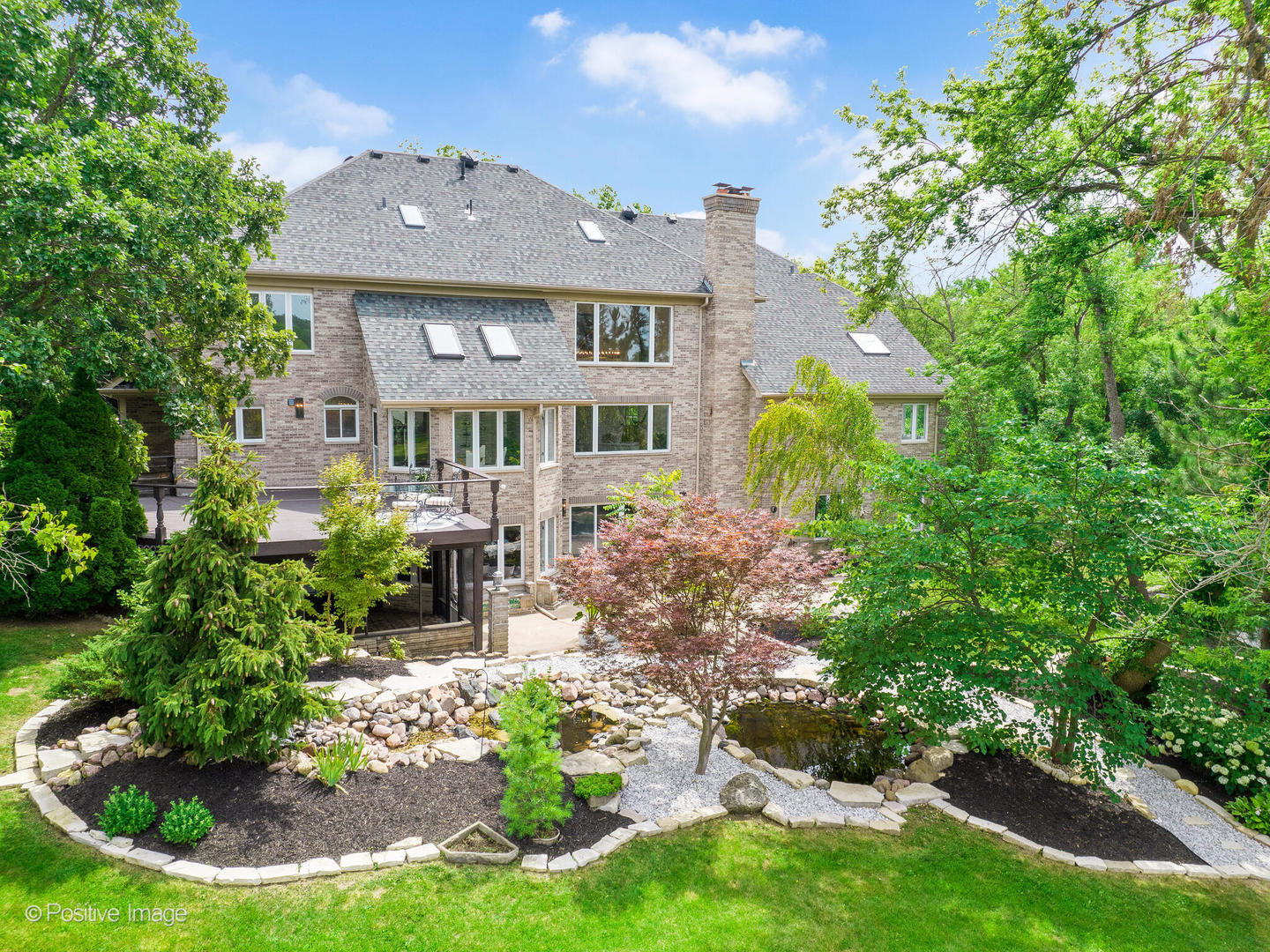 1 Seneca Avenue, Hawthorn Woods, IL 60047