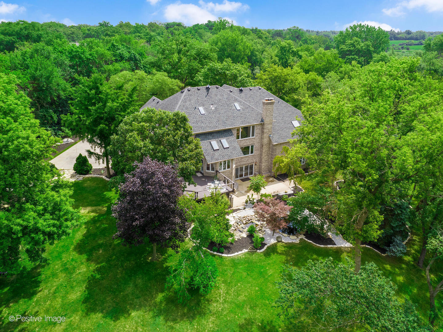 1 Seneca Avenue, Hawthorn Woods, IL 60047