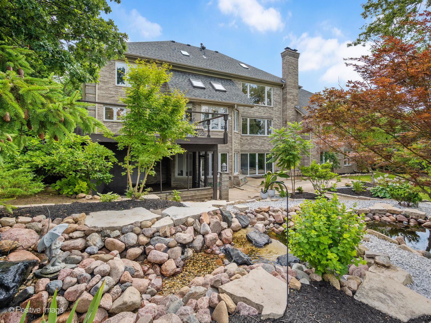 1 Seneca Avenue, Hawthorn Woods, IL 60047