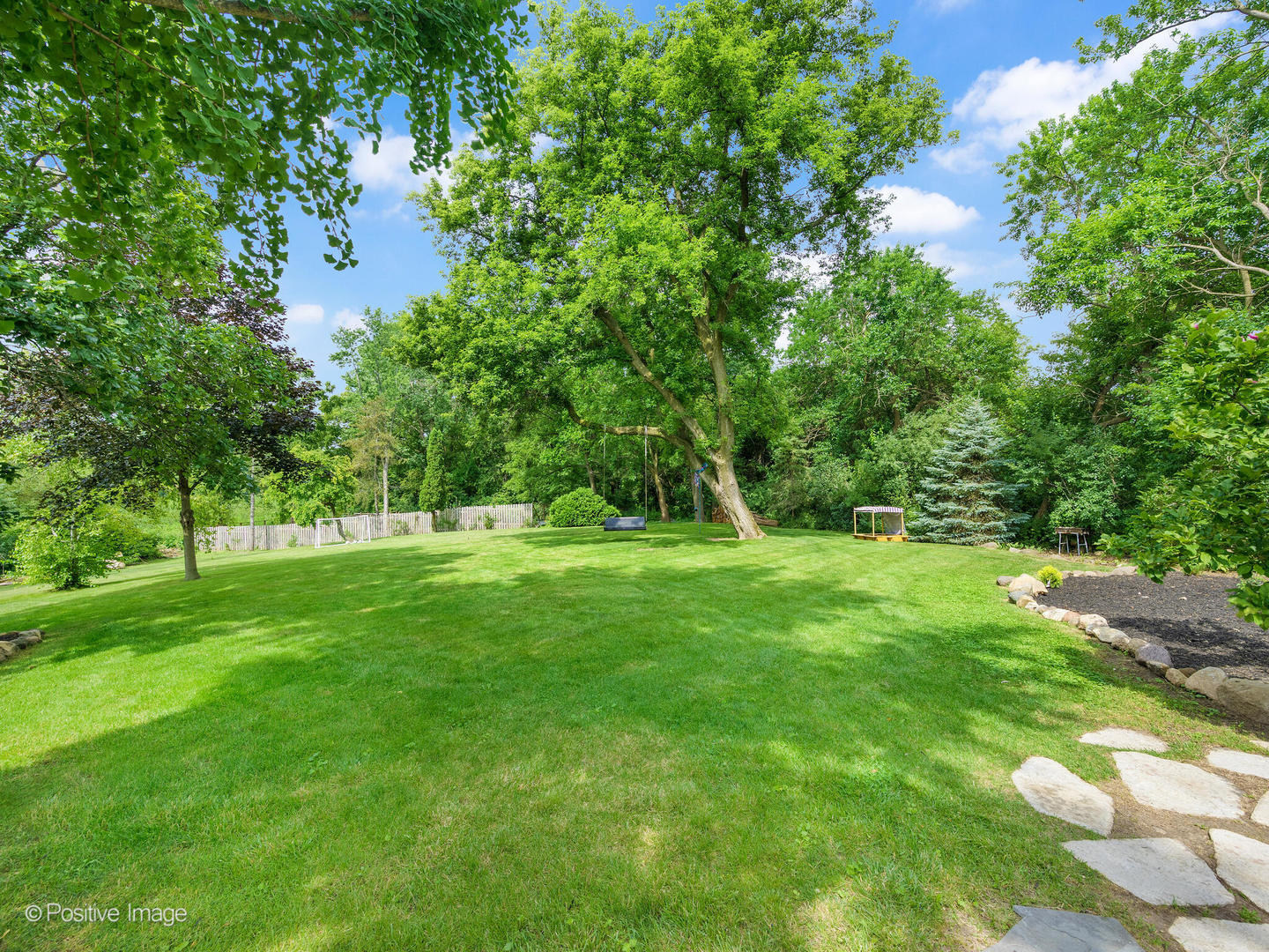 1 Seneca Avenue, Hawthorn Woods, IL 60047