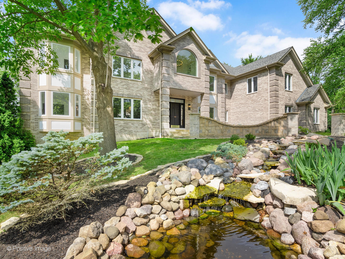 1 Seneca Avenue, Hawthorn Woods, IL 60047