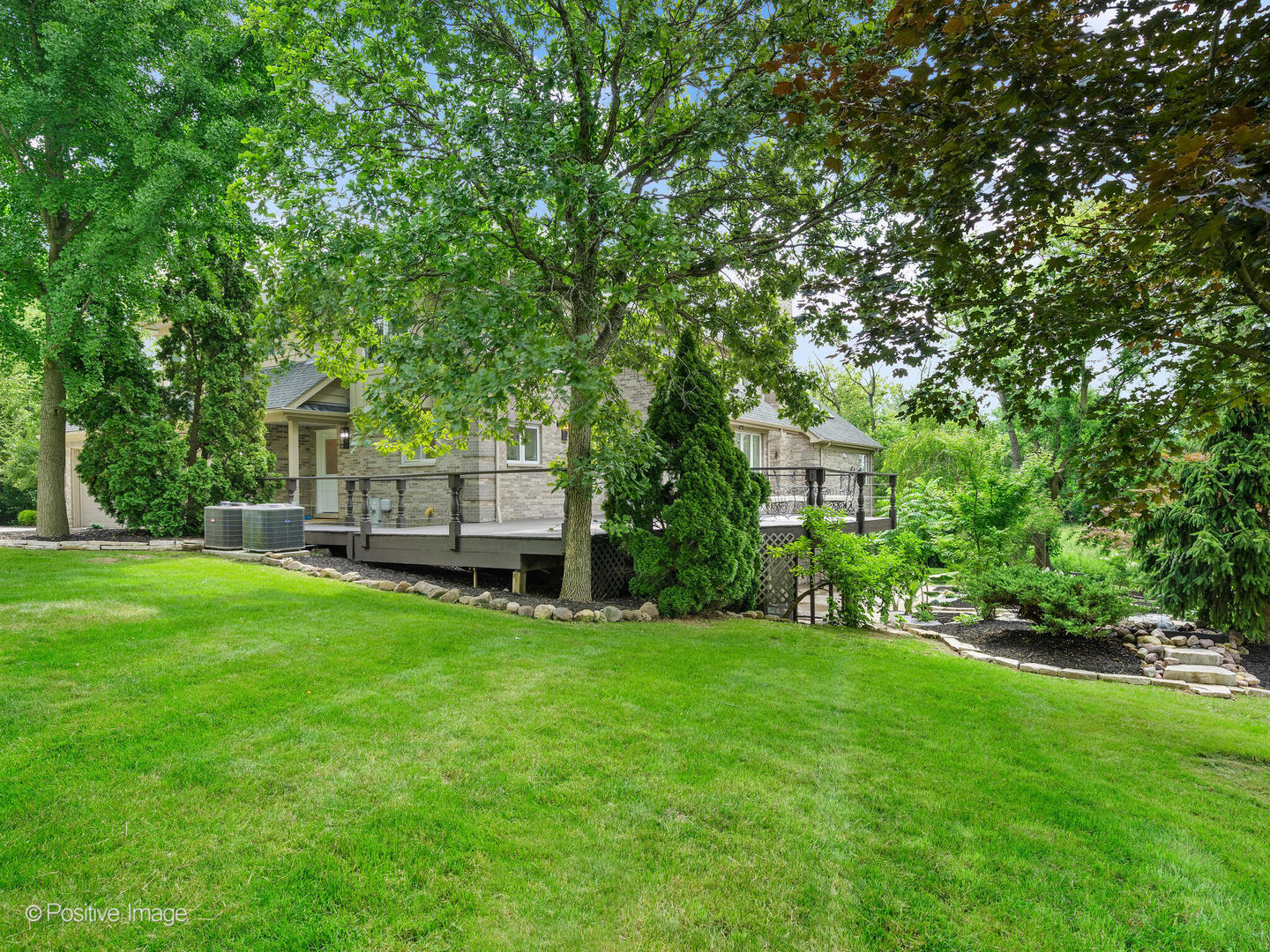 1 Seneca Avenue, Hawthorn Woods, IL 60047