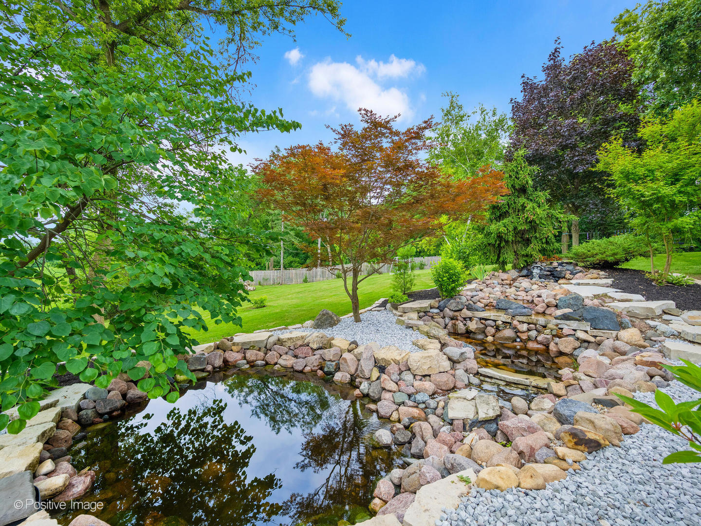 1 Seneca Avenue, Hawthorn Woods, IL 60047