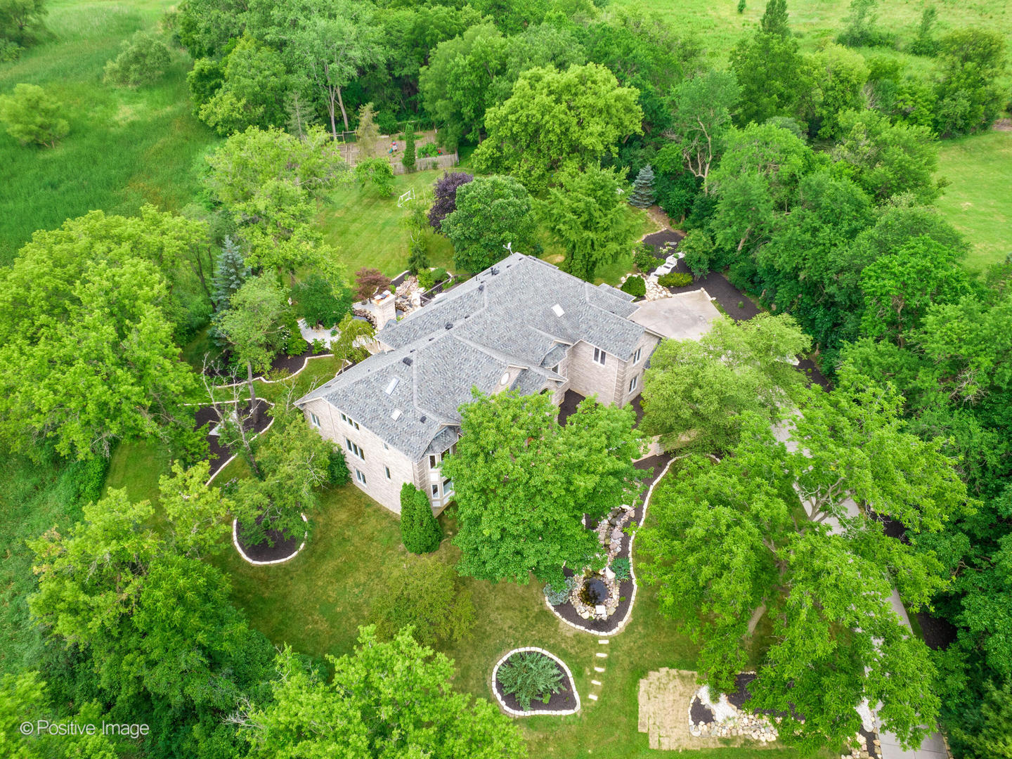 1 Seneca Avenue, Hawthorn Woods, IL 60047