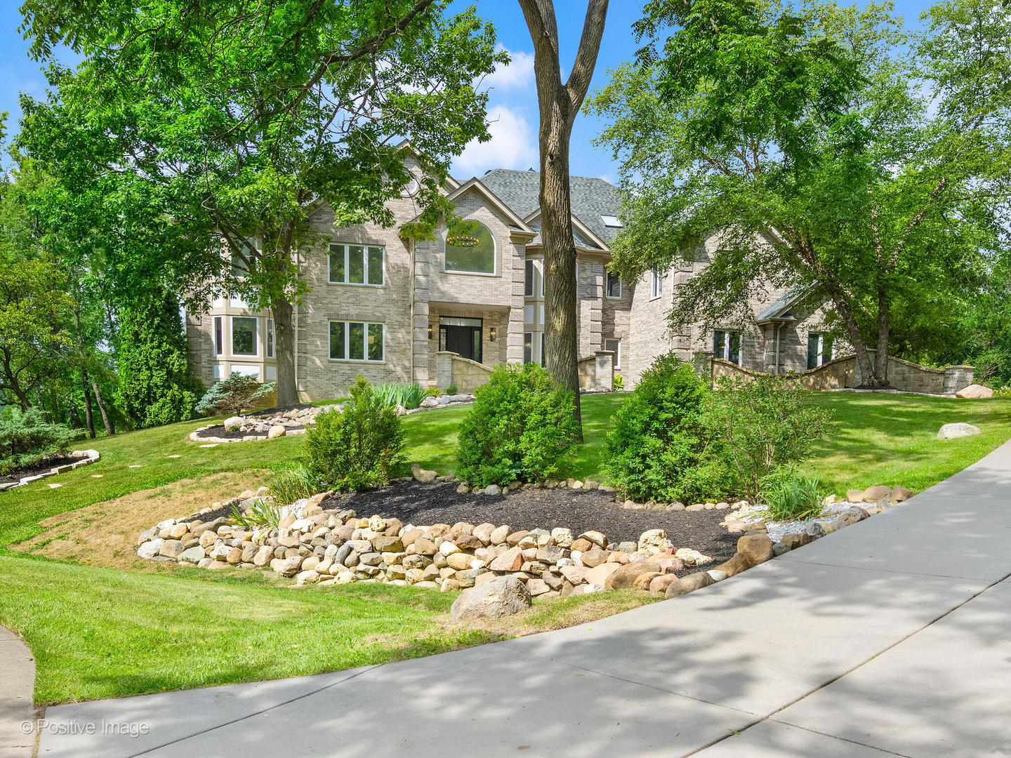 1 Seneca Avenue, Hawthorn Woods, IL 60047