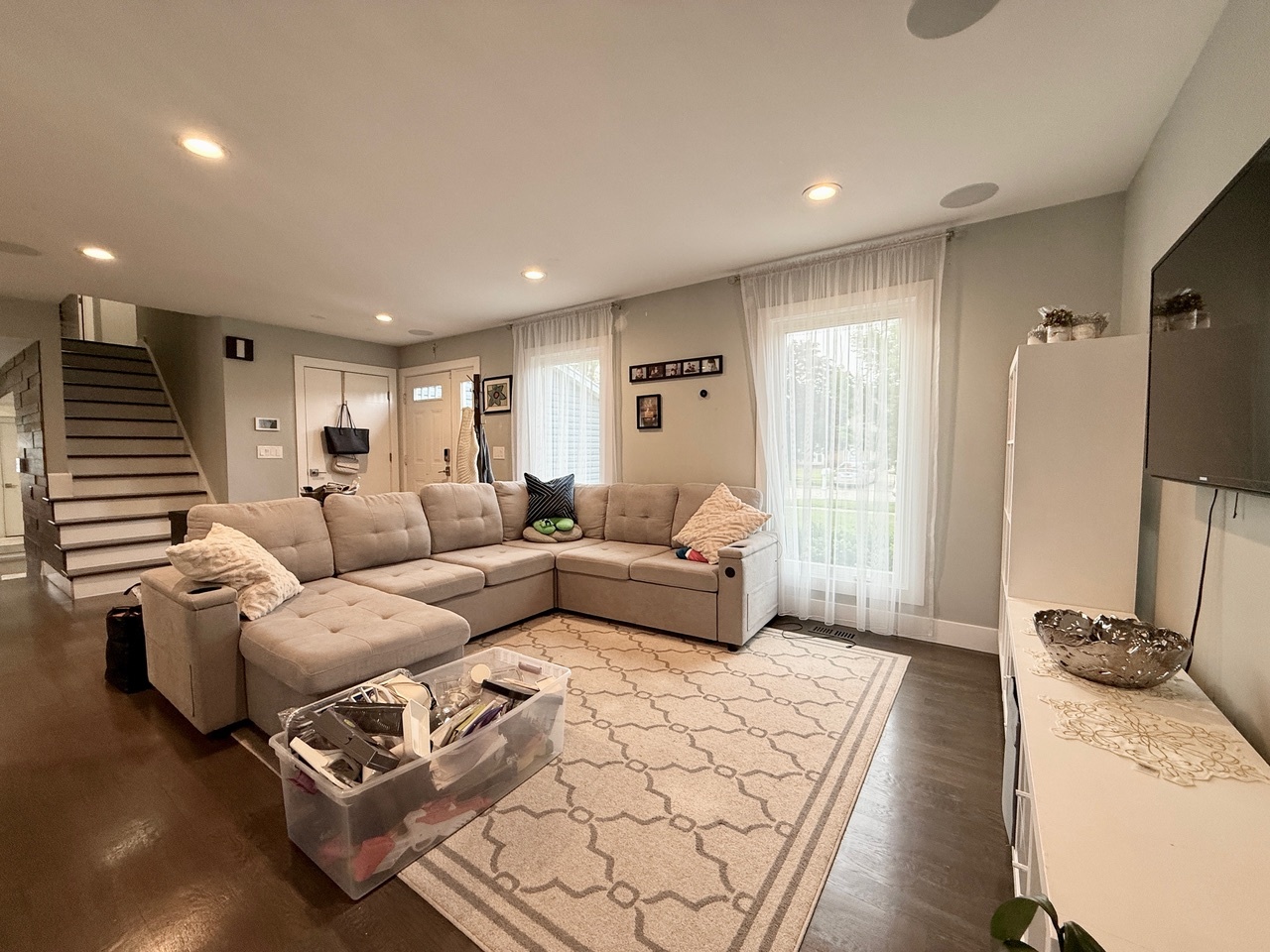 1105 Wilmington Lane, Hoffman Estates, IL 60169