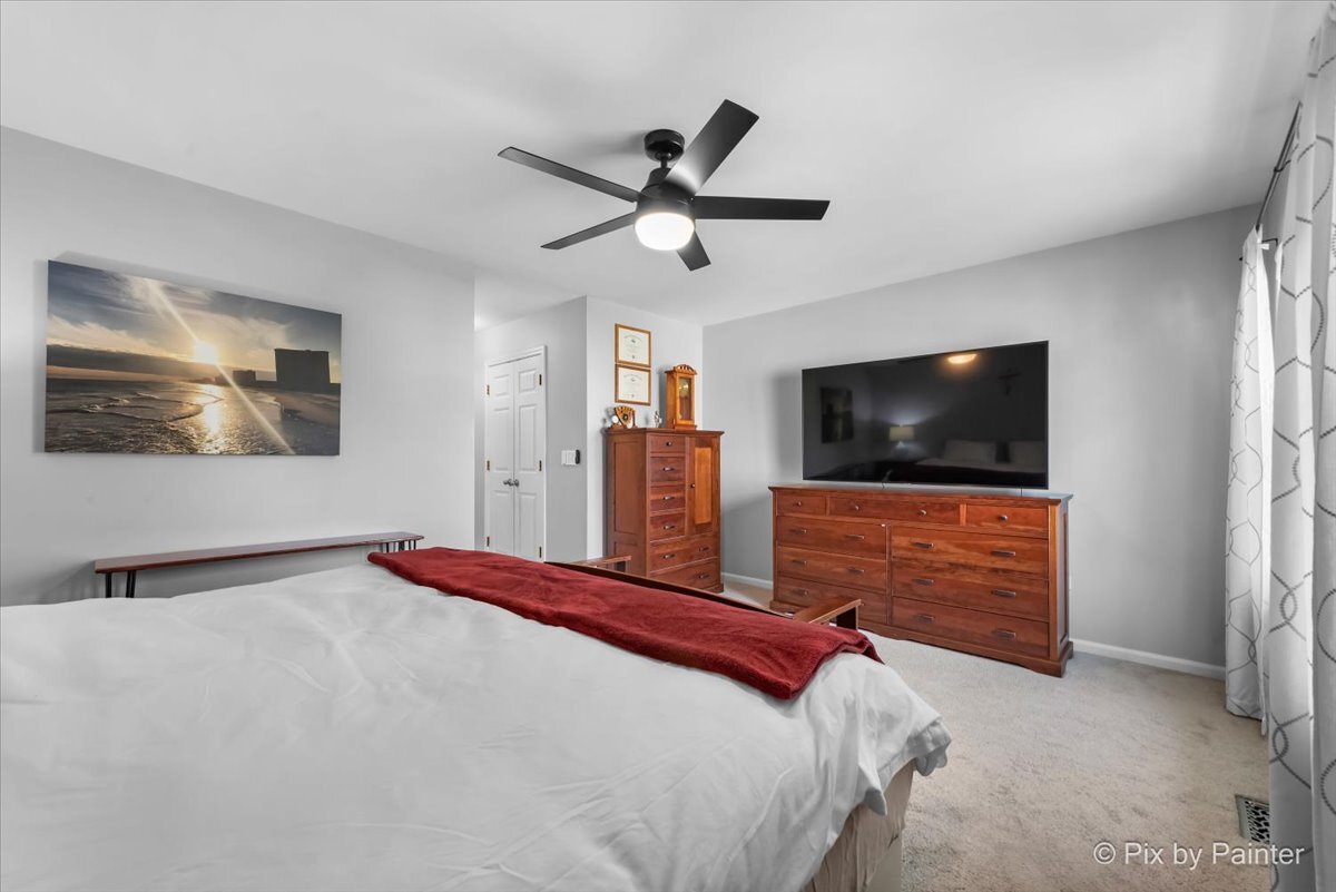 230 11th Street #B, Wheeling, IL 60090
