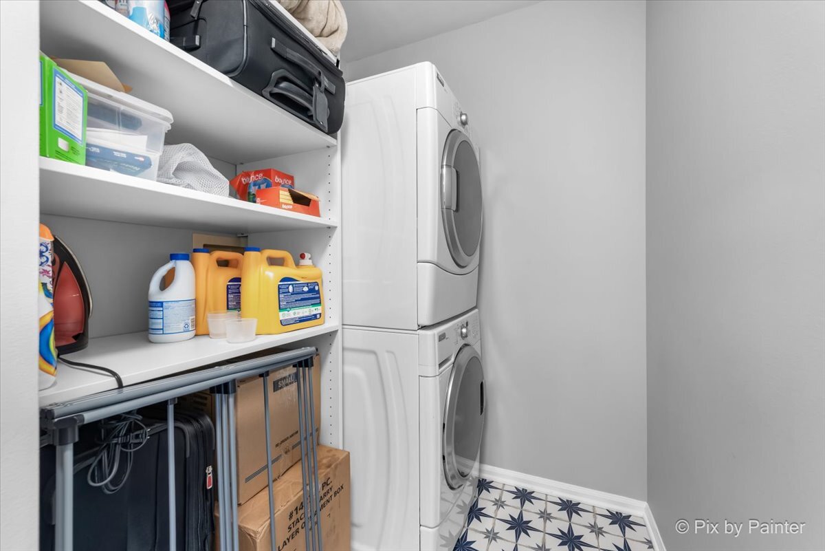 230 11th Street #B, Wheeling, IL 60090