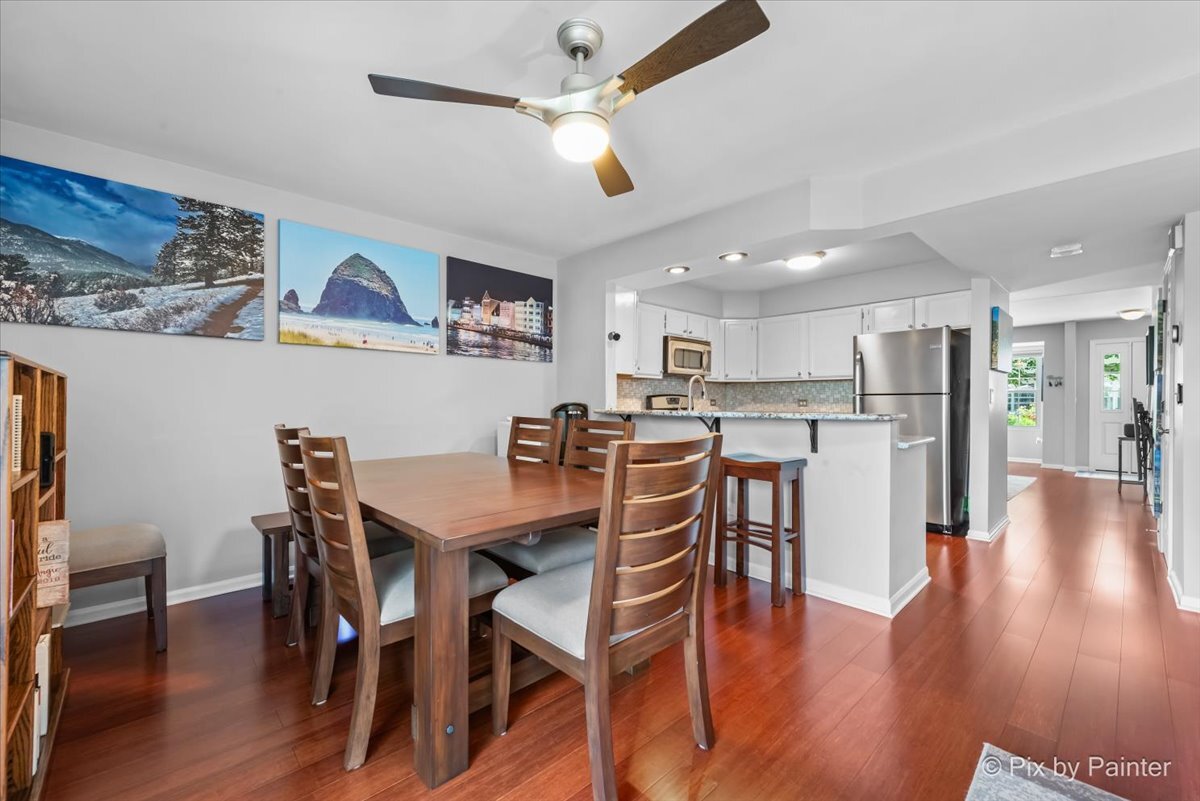 230 11th Street #B, Wheeling, IL 60090