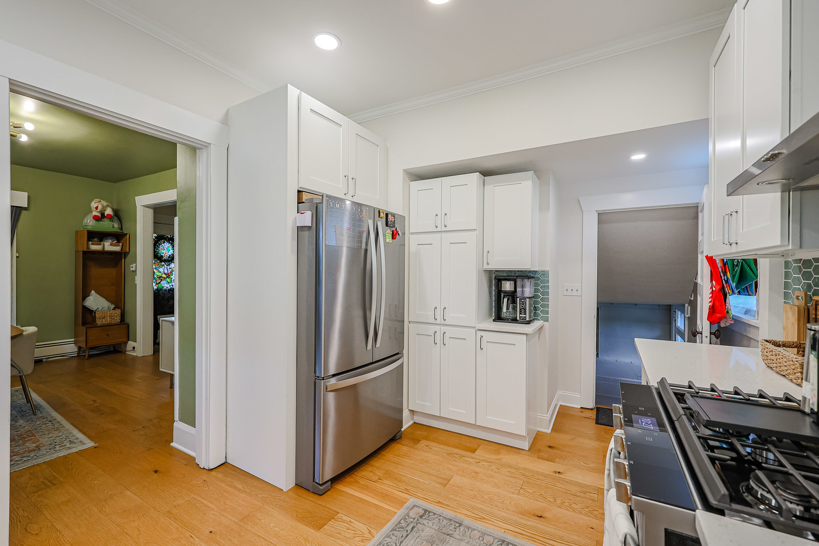 124 E Sunnyside Avenue, Libertyville, IL 60048