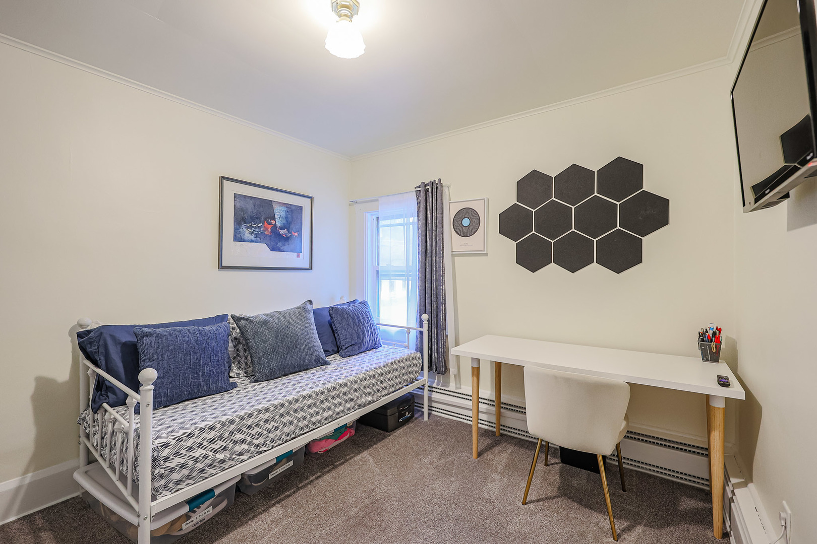 124 E Sunnyside Avenue, Libertyville, IL 60048