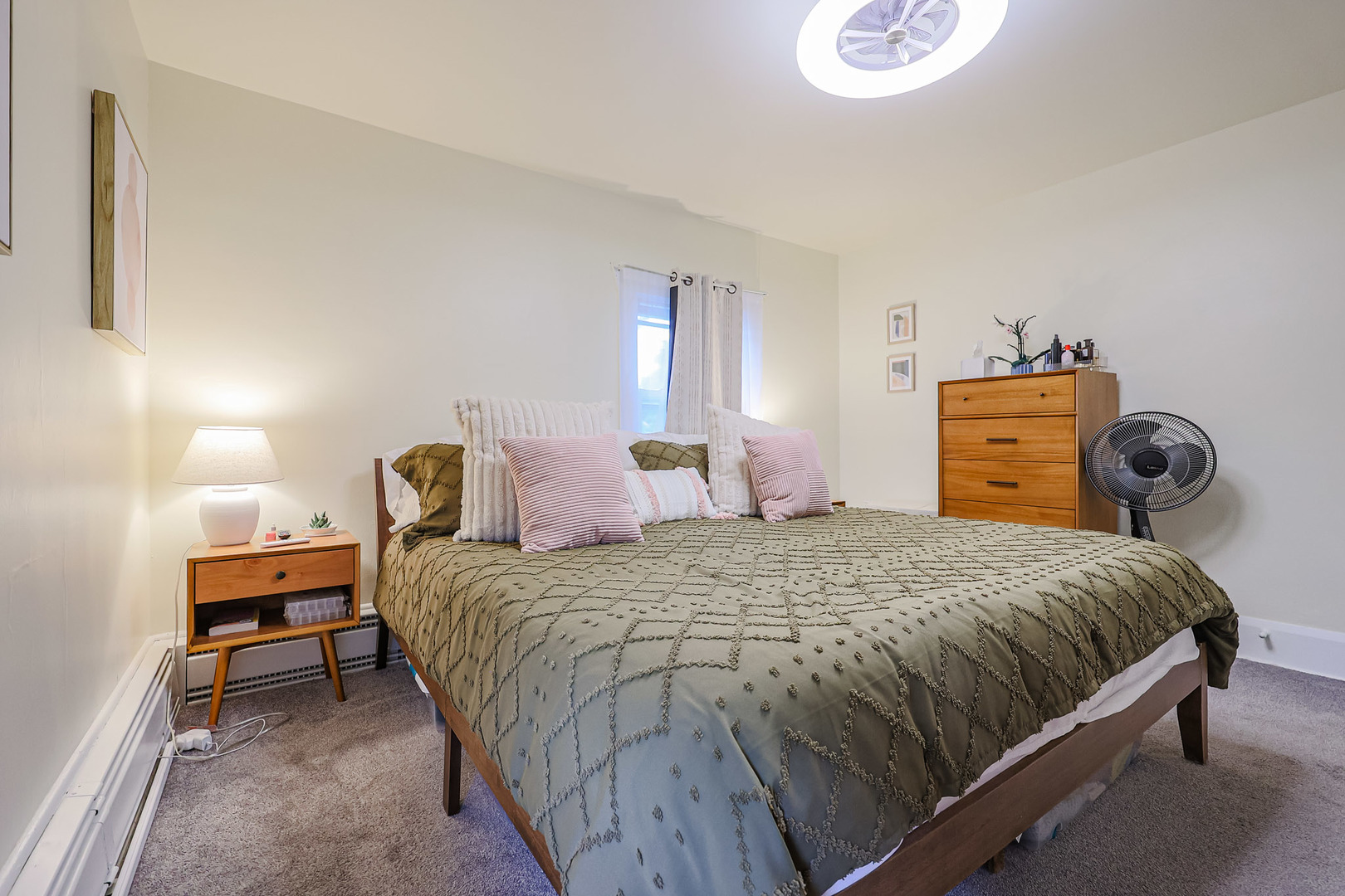 124 E Sunnyside Avenue, Libertyville, IL 60048