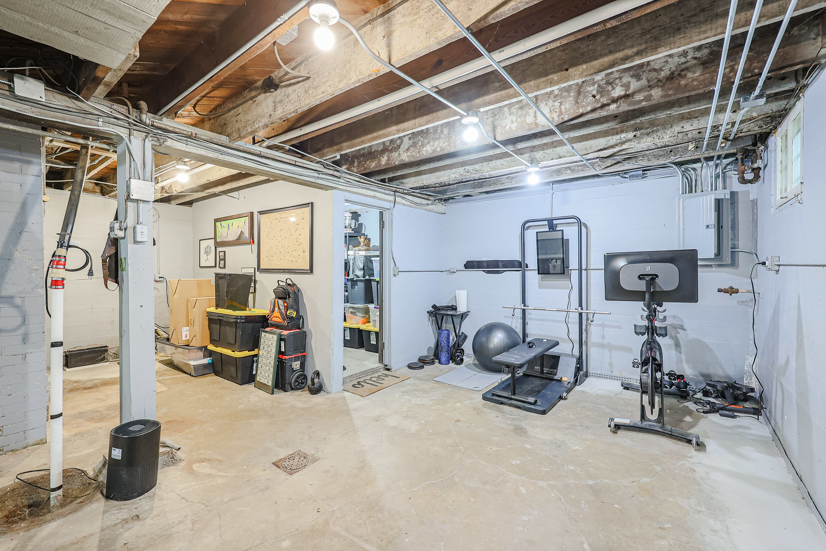 124 E Sunnyside Avenue, Libertyville, IL 60048