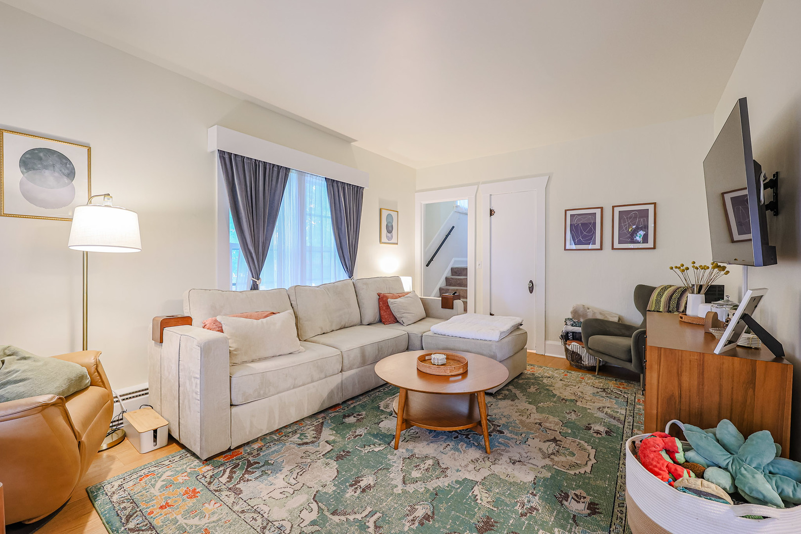 124 E Sunnyside Avenue, Libertyville, IL 60048