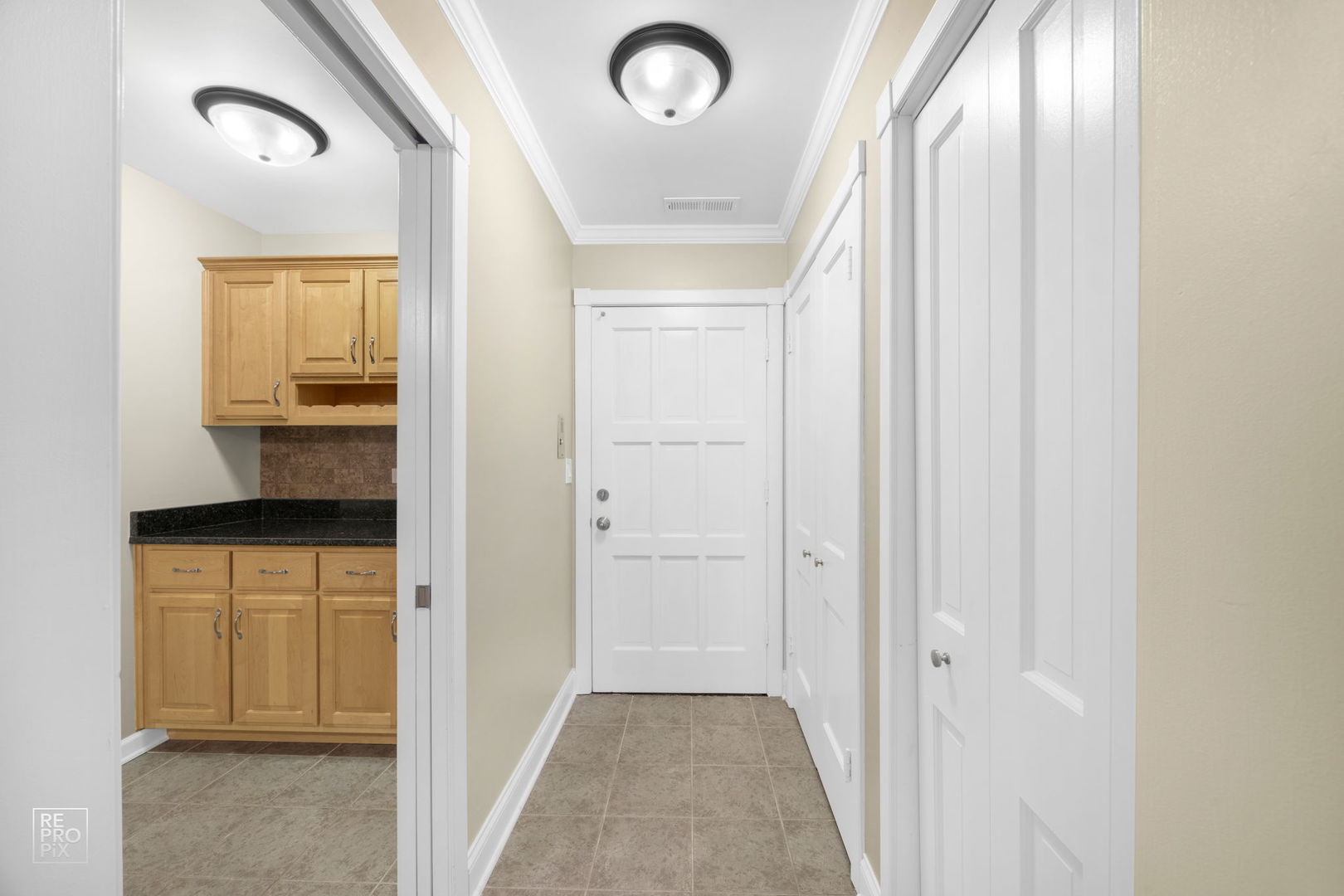 7324 Heritage Court #2H, Frankfort, IL 60423