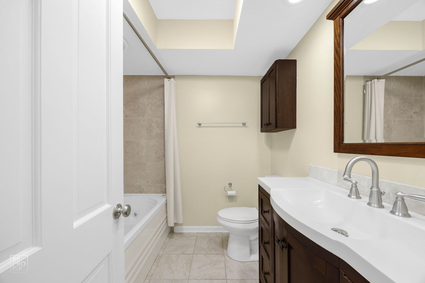 7324 Heritage Court #2H, Frankfort, IL 60423