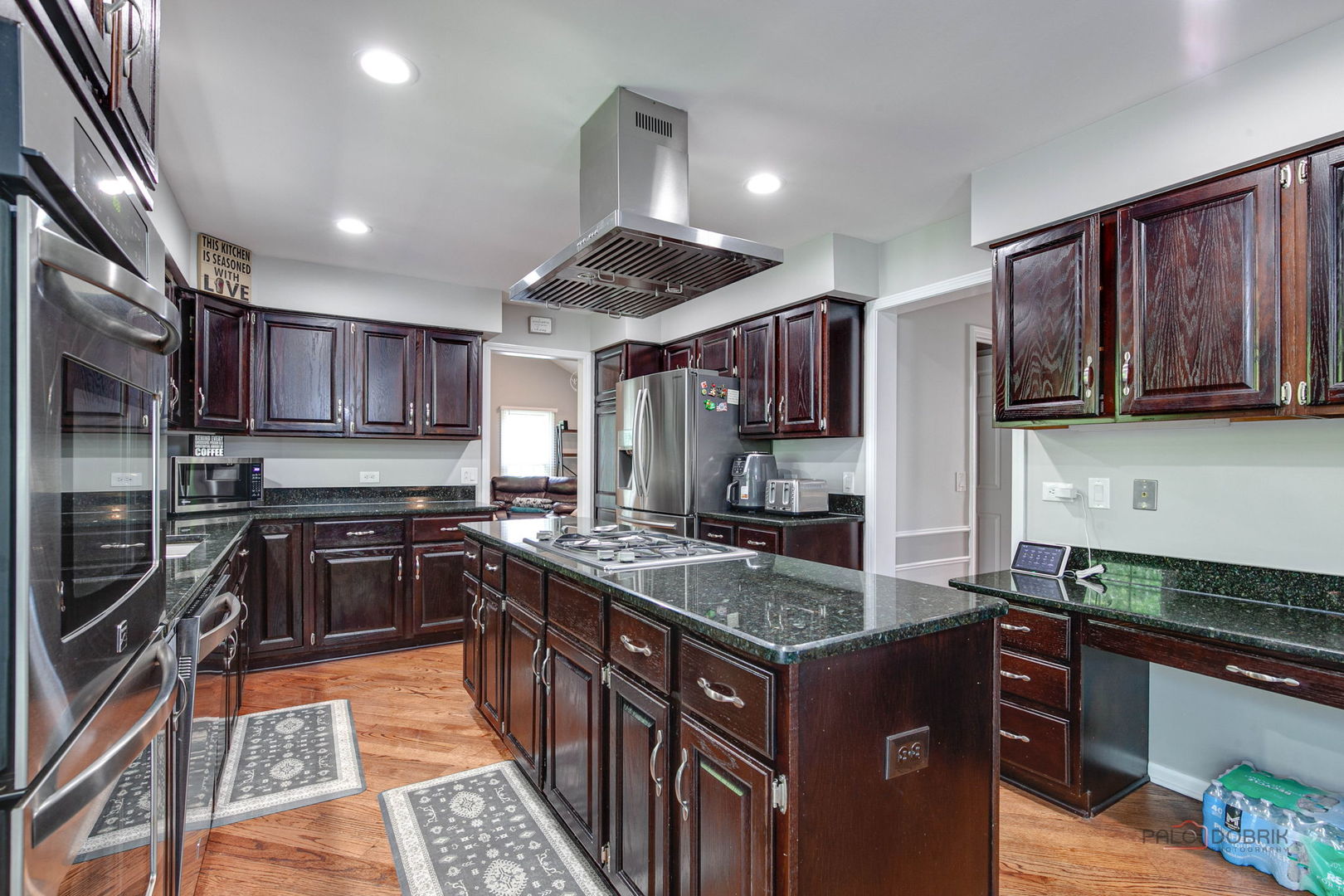 108 Brook Hill Lane, Vernon Hills, IL 60061