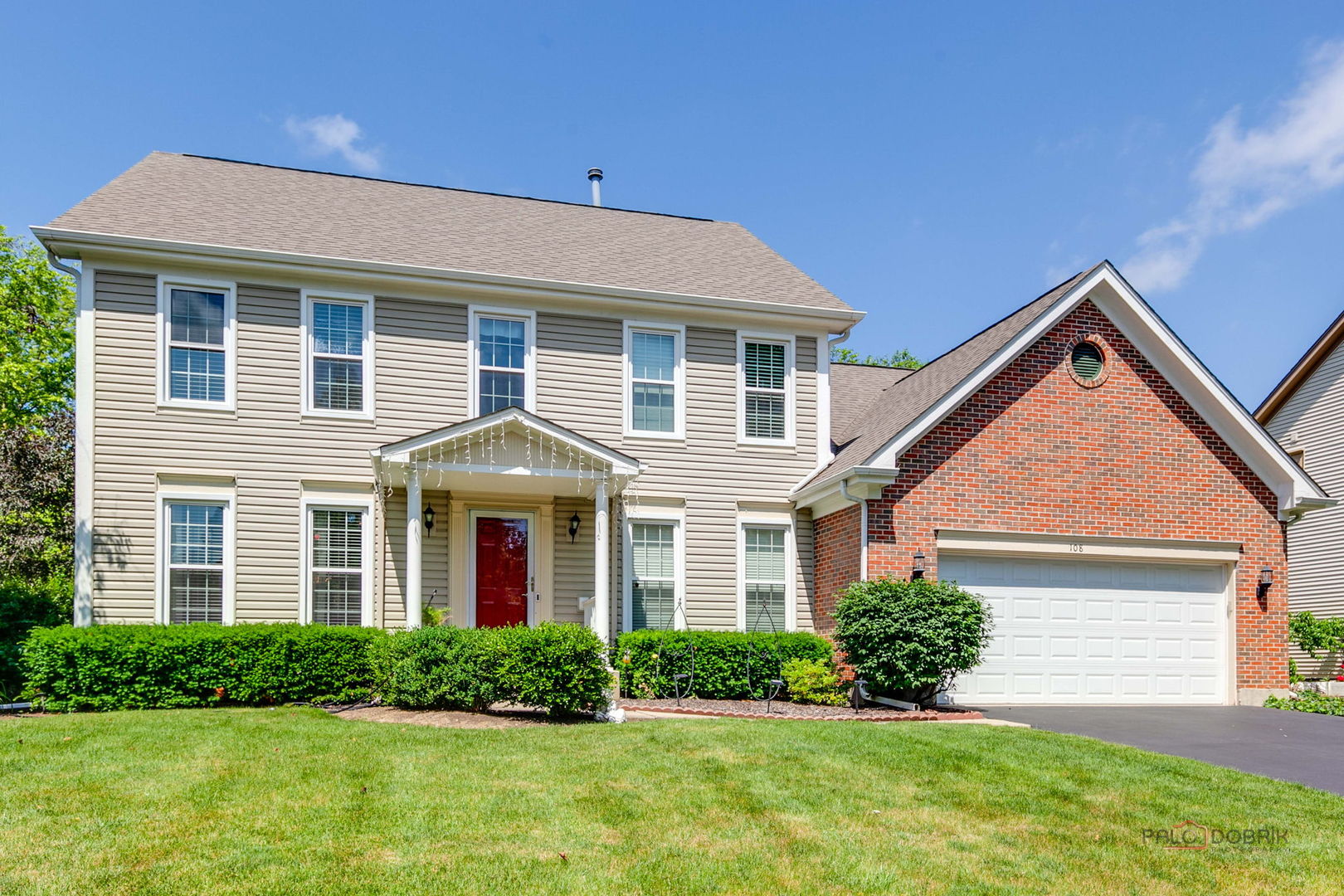108 Brook Hill Lane, Vernon Hills, IL 60061
