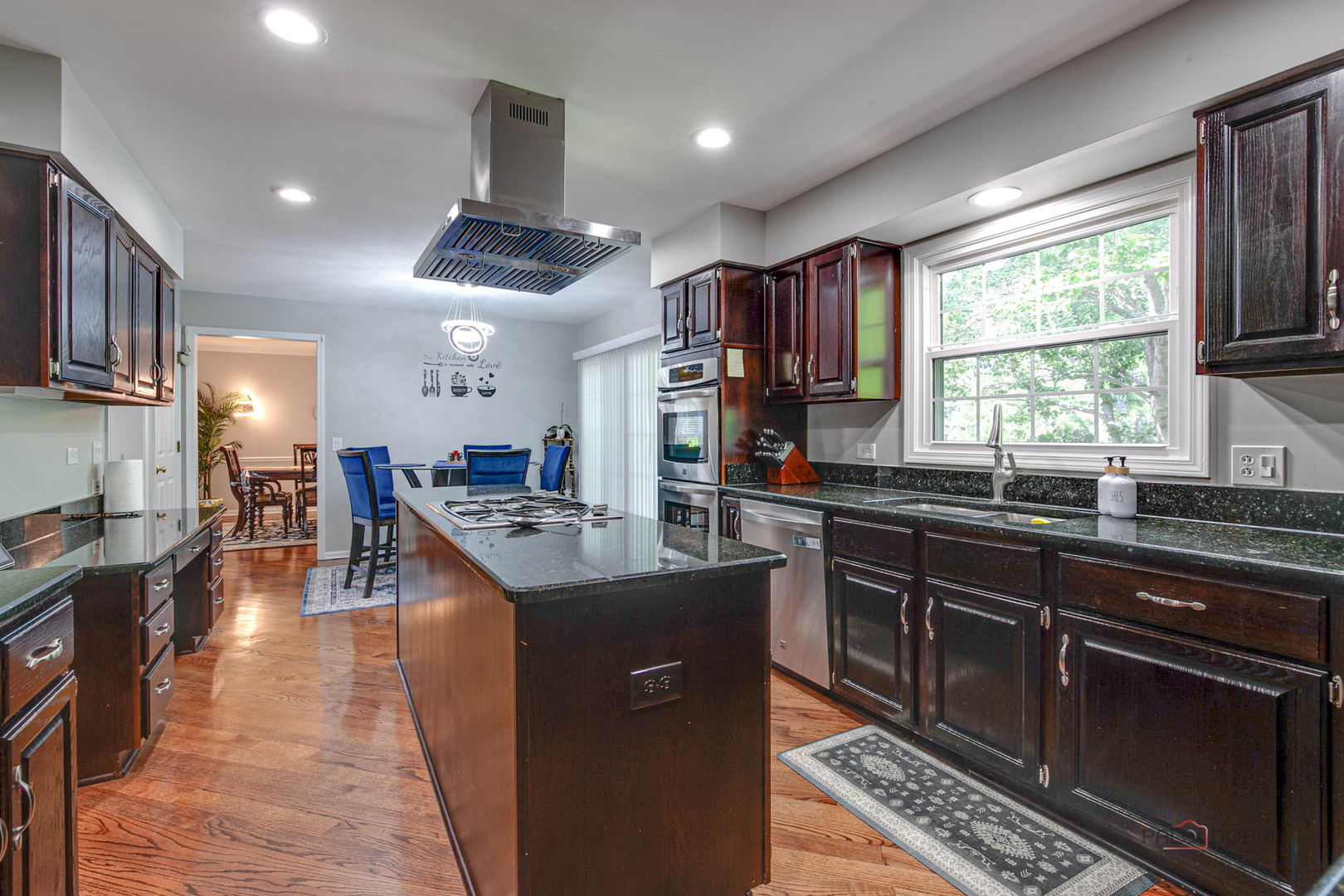 108 Brook Hill Lane, Vernon Hills, IL 60061