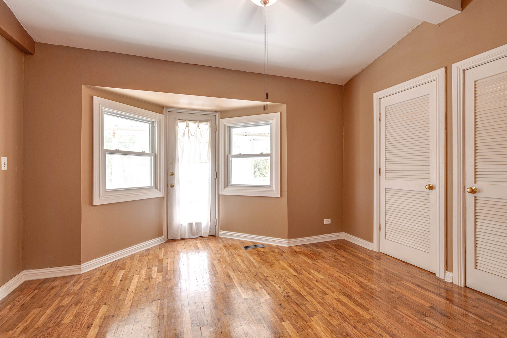 630 Whitney Avenue, Winthrop Harbor, IL 60096
