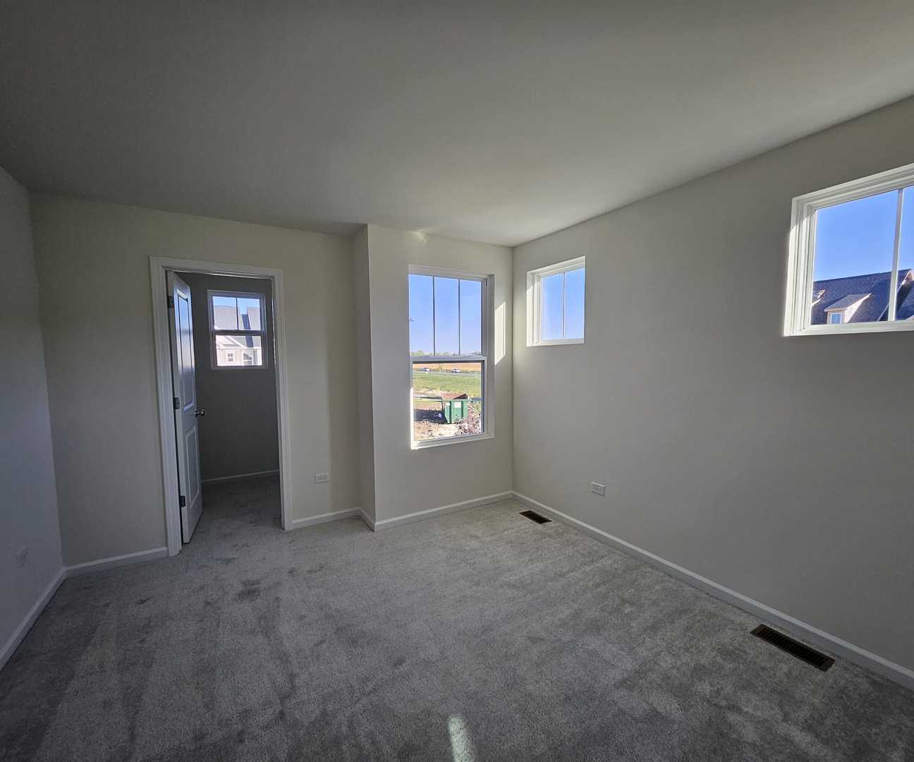 2212 Horseshoe Circle #2212, Naperville, IL 60564