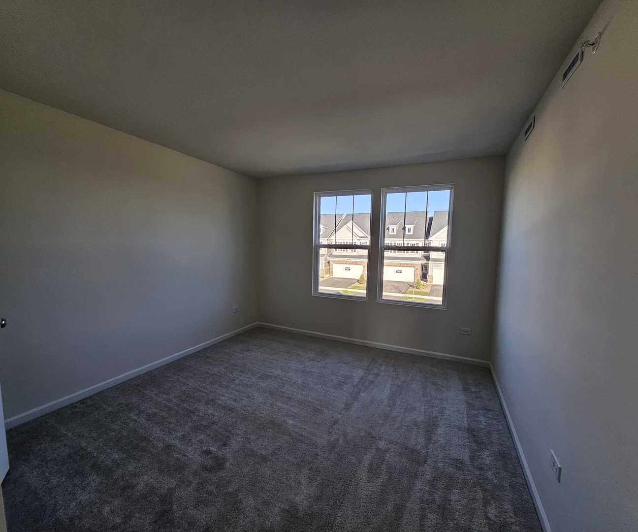 2212 Horseshoe Circle #2212, Naperville, IL 60564