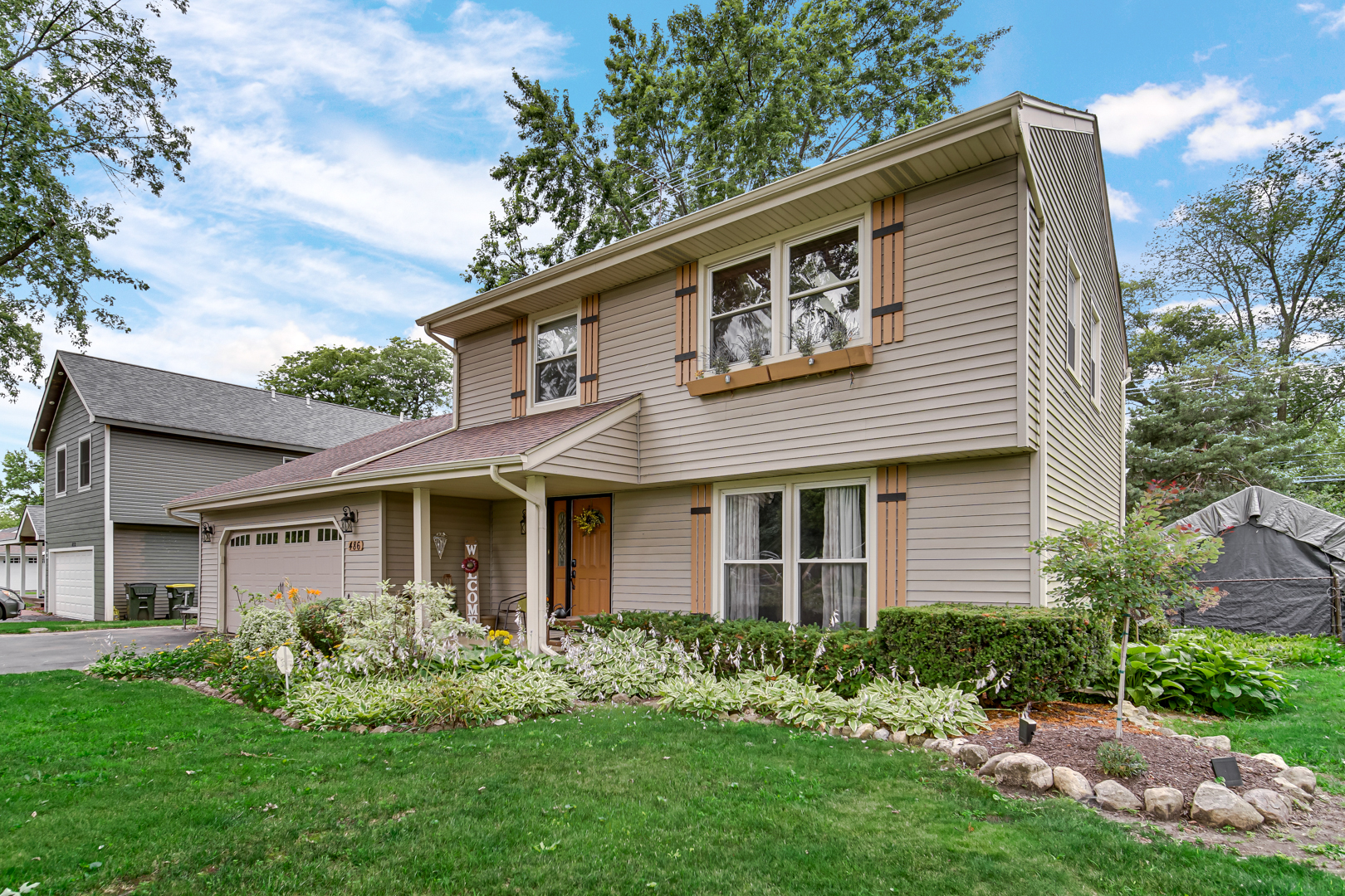 486 Hiawatha Drive, Carol Stream, IL 60188