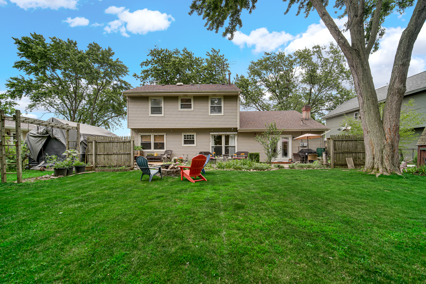 486 Hiawatha Drive, Carol Stream, IL 60188