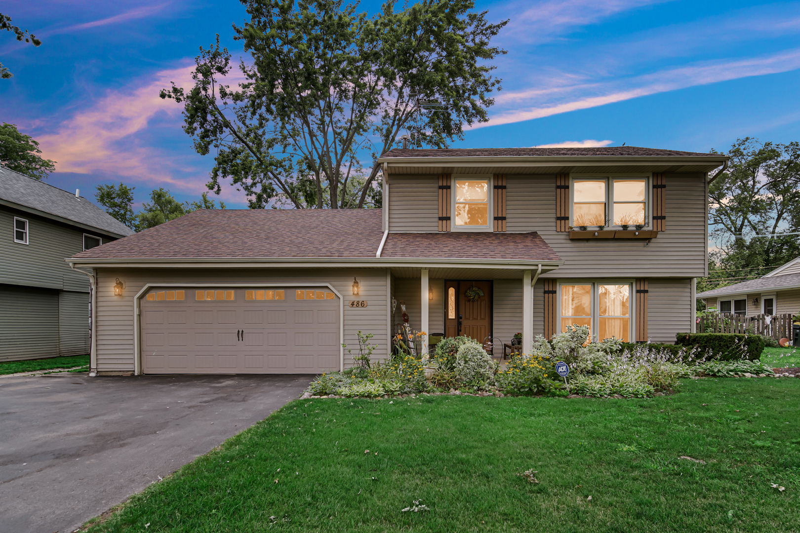 486 Hiawatha Drive, Carol Stream, IL 60188