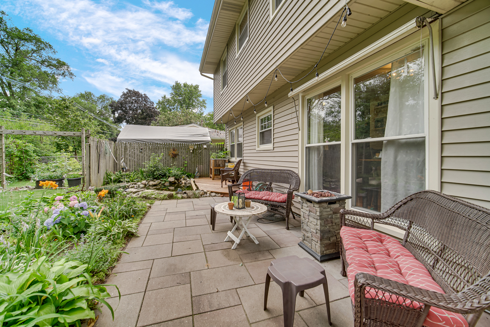 486 Hiawatha Drive, Carol Stream, IL 60188