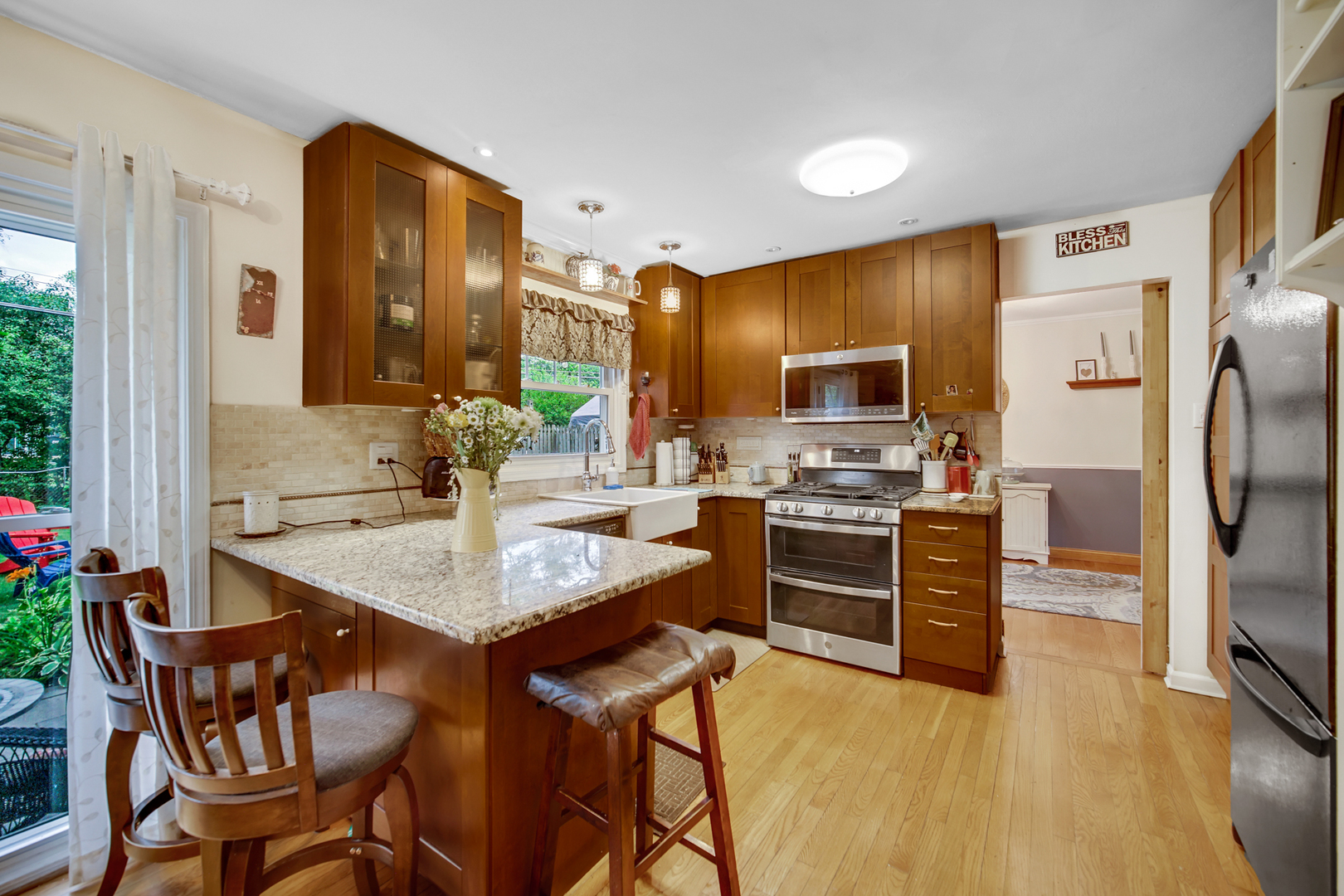 486 Hiawatha Drive, Carol Stream, IL 60188