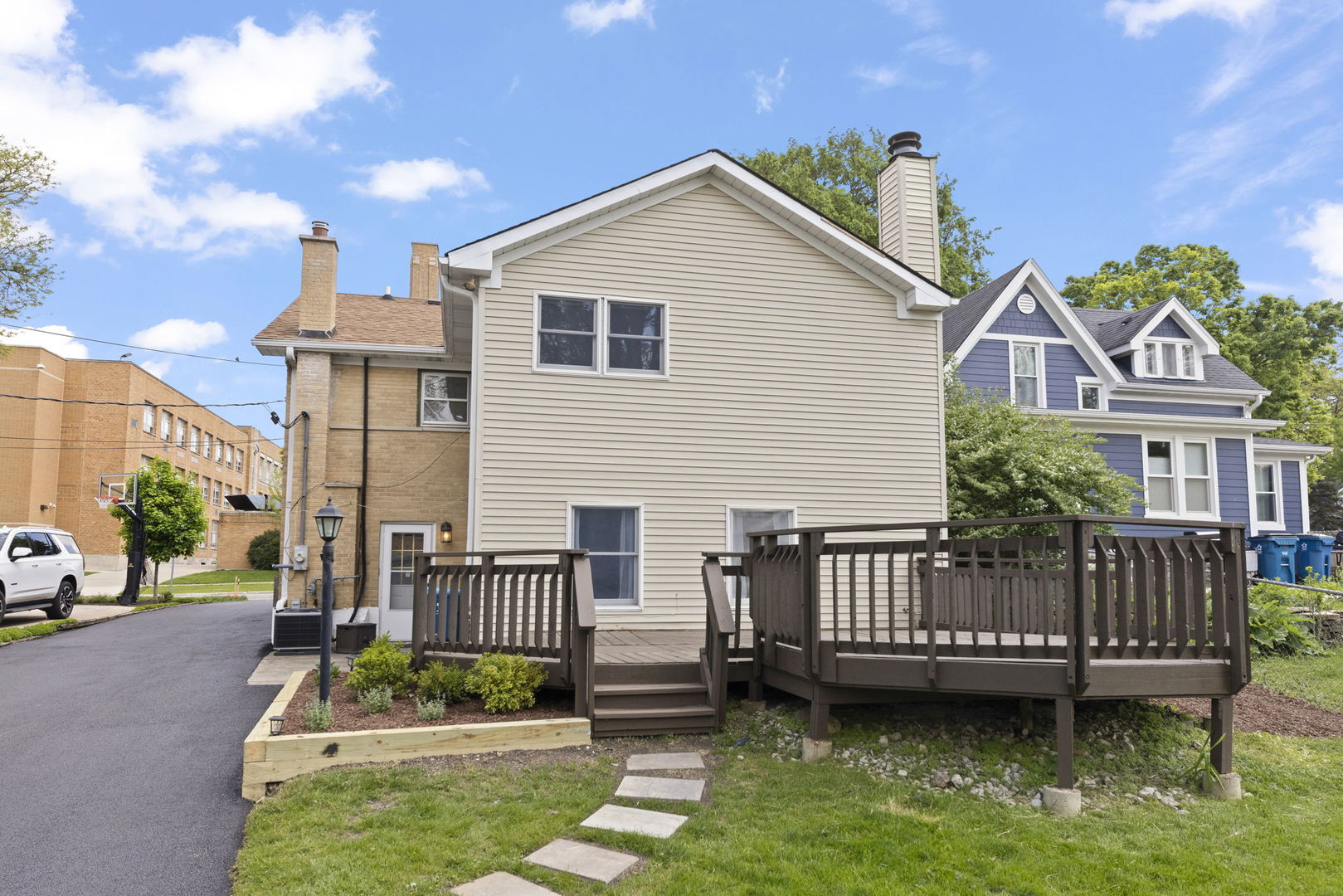4520 Prince Street, Downers Grove, IL 60515