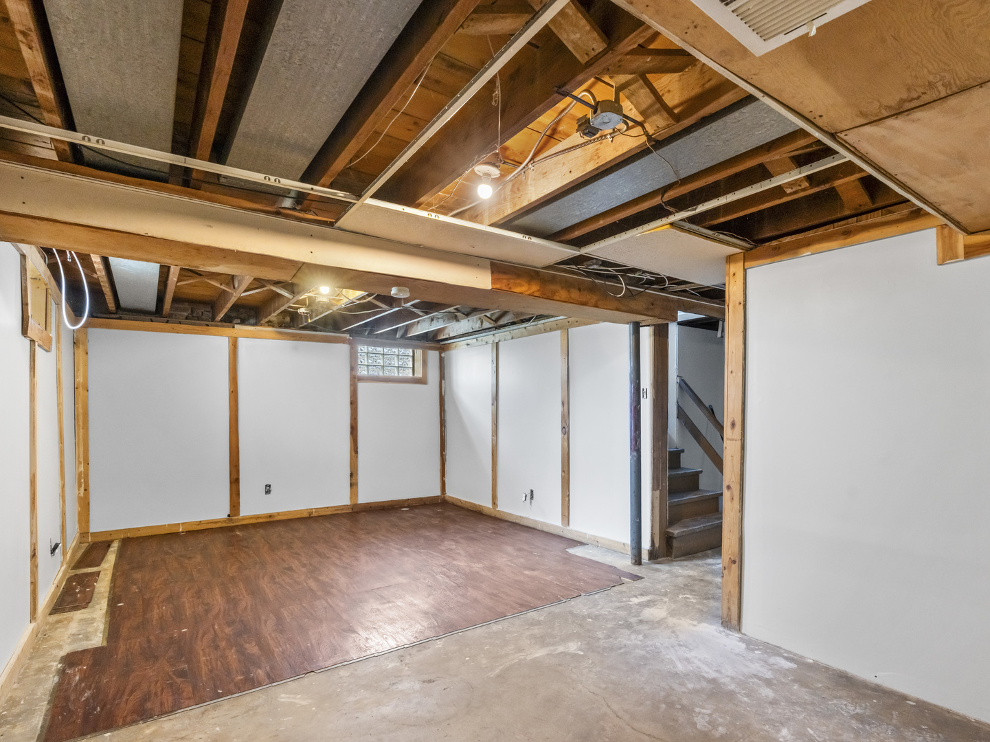 1135 Rice Avenue, Bellwood, IL 60104