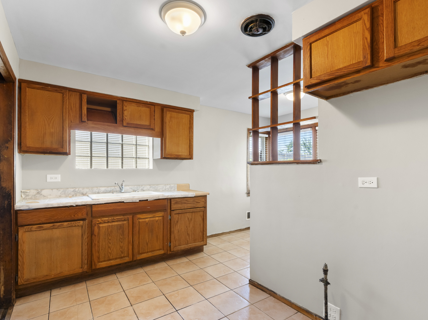 1135 Rice Avenue, Bellwood, IL 60104