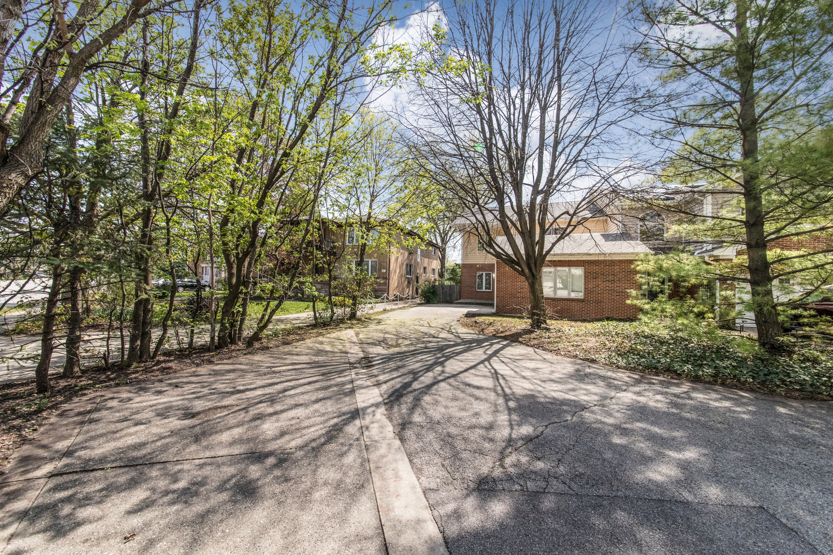 840 N Northwest Highway, Park Ridge, IL 60068