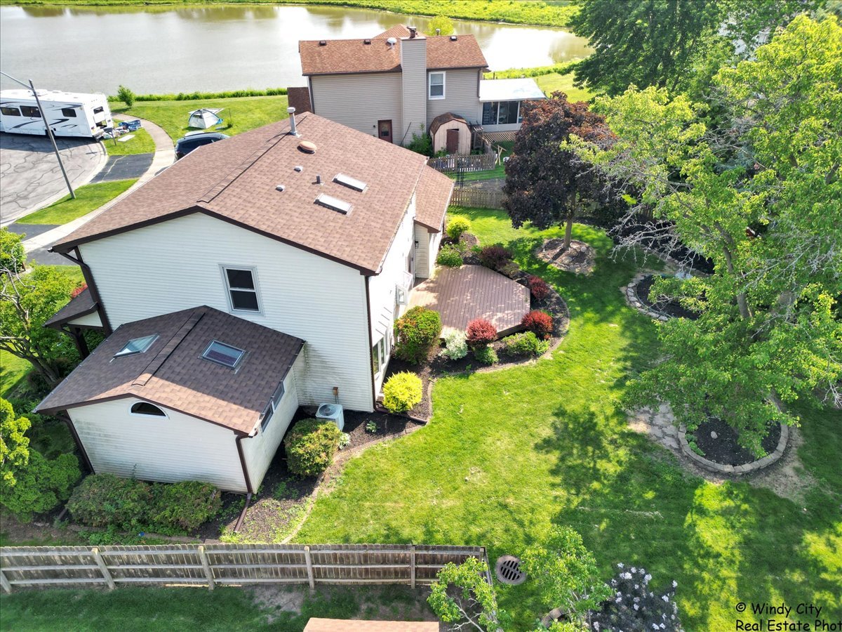 590 Woodcrest Court, Carol Stream, IL 60188