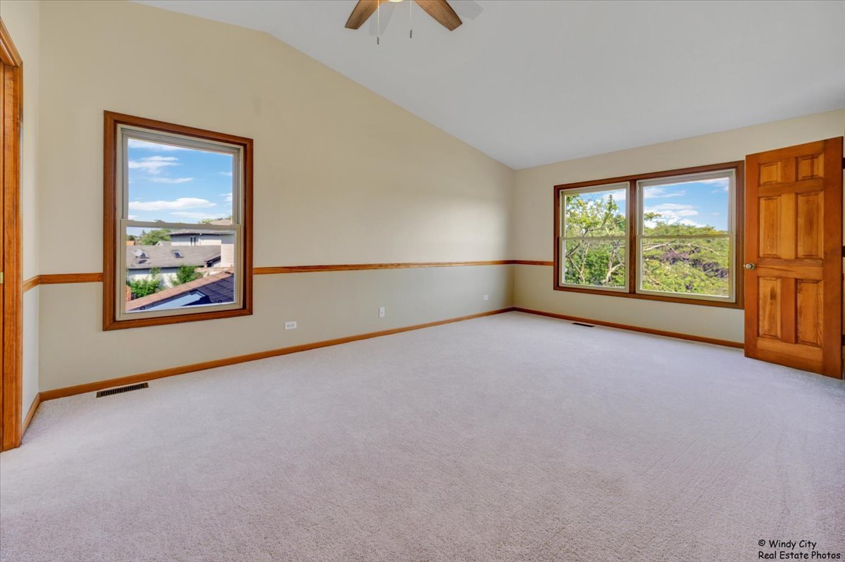590 Woodcrest Court, Carol Stream, IL 60188